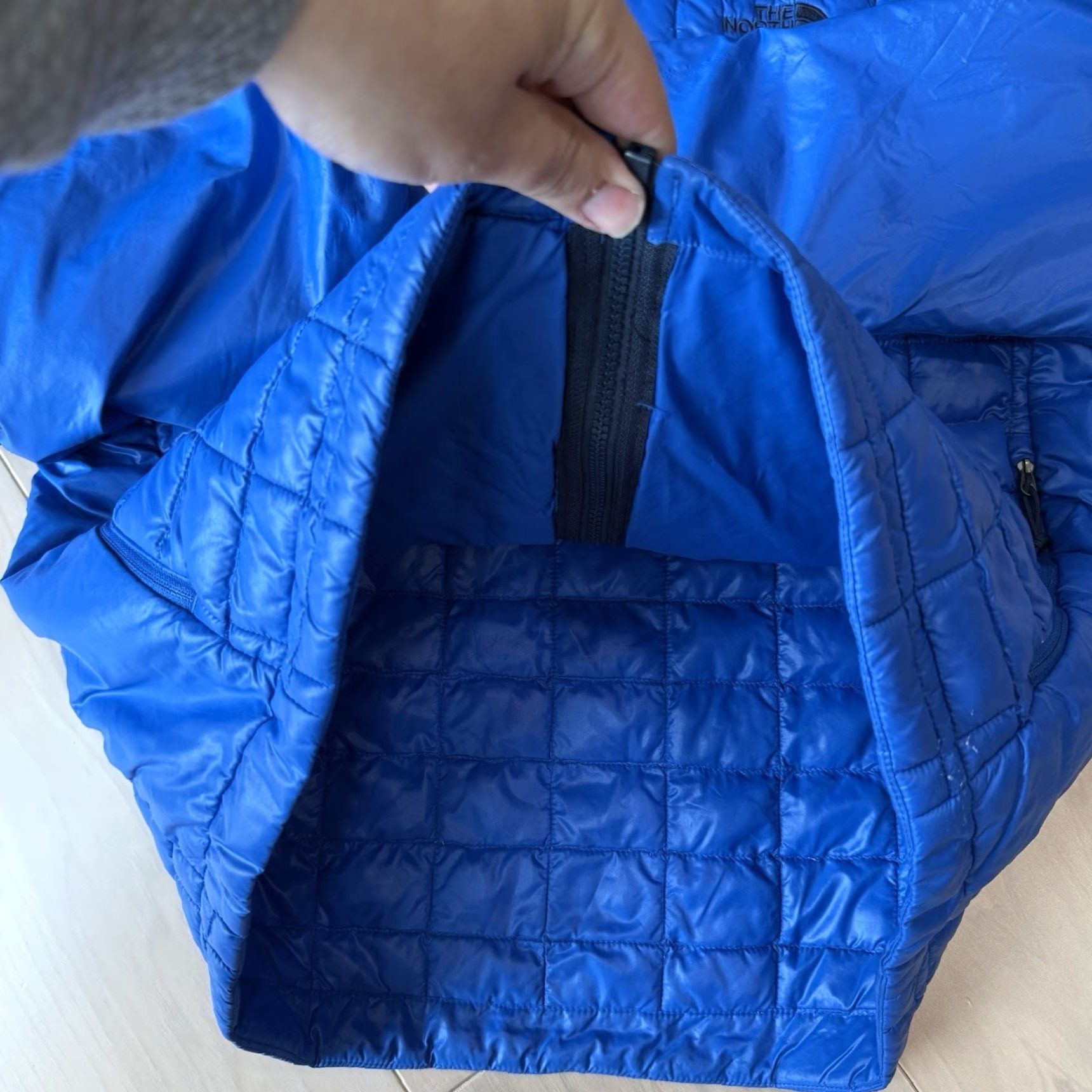 The North Face The North Face Thermoball Jacket Medium Blue Full Zip Puffer Outerwear Mens M Insulated Stand-Up Collar Lined Polyester Durable Quilt Zip Size US M / EU 48-50 / 2 - 7 Thumbnail