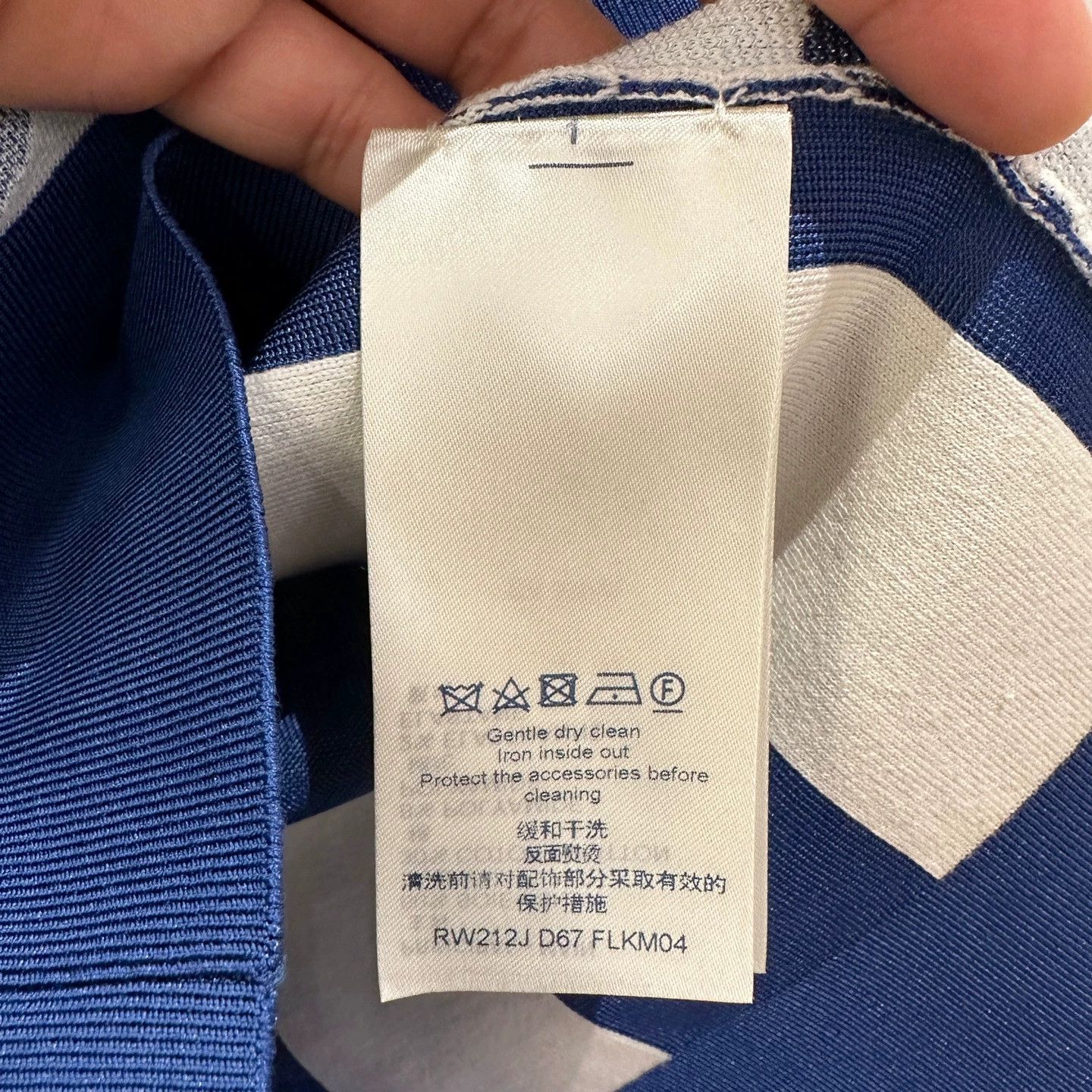 Louis Vuitton LV full logo blue/white short-sleeve knit cardigan silk xs Size XS / US 0-2 / IT 36-38 - 4 Thumbnail