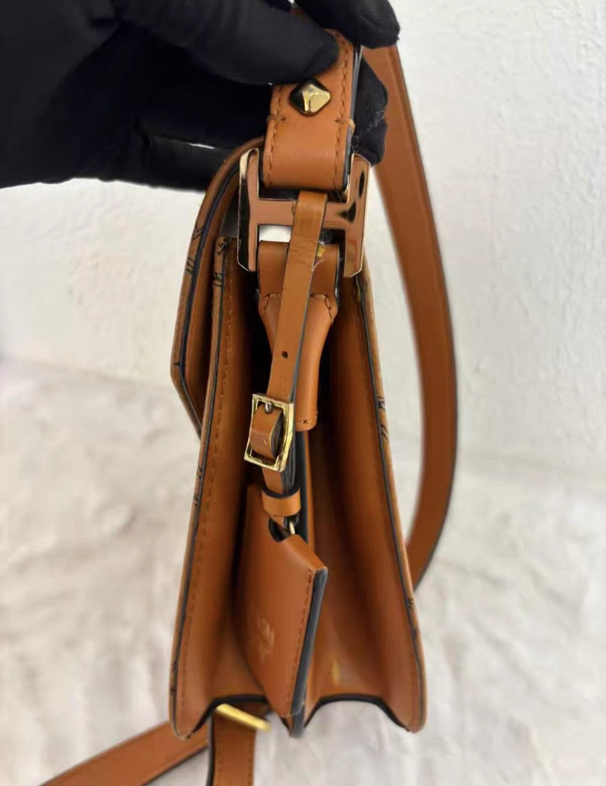 MCM MCM mini monogram saddle bag in cognac, classic design J38 Size ONE SIZE - 4 Thumbnail