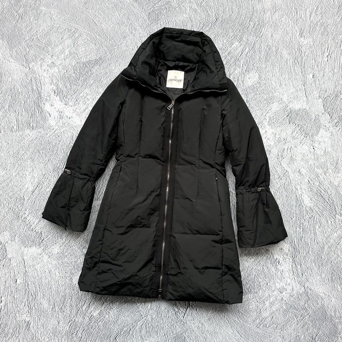 Moncler Moncler Alnus Down Long Jacket Black Size: 1 (S) RRP - 950$ Size S / US 4 / IT 40 - 8 Thumbnail