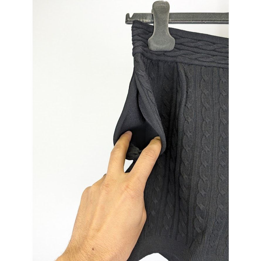 Valentino o1rshd1 Women's Shorts in Black Size 36" / US 14 / IT 50 - 6 Thumbnail