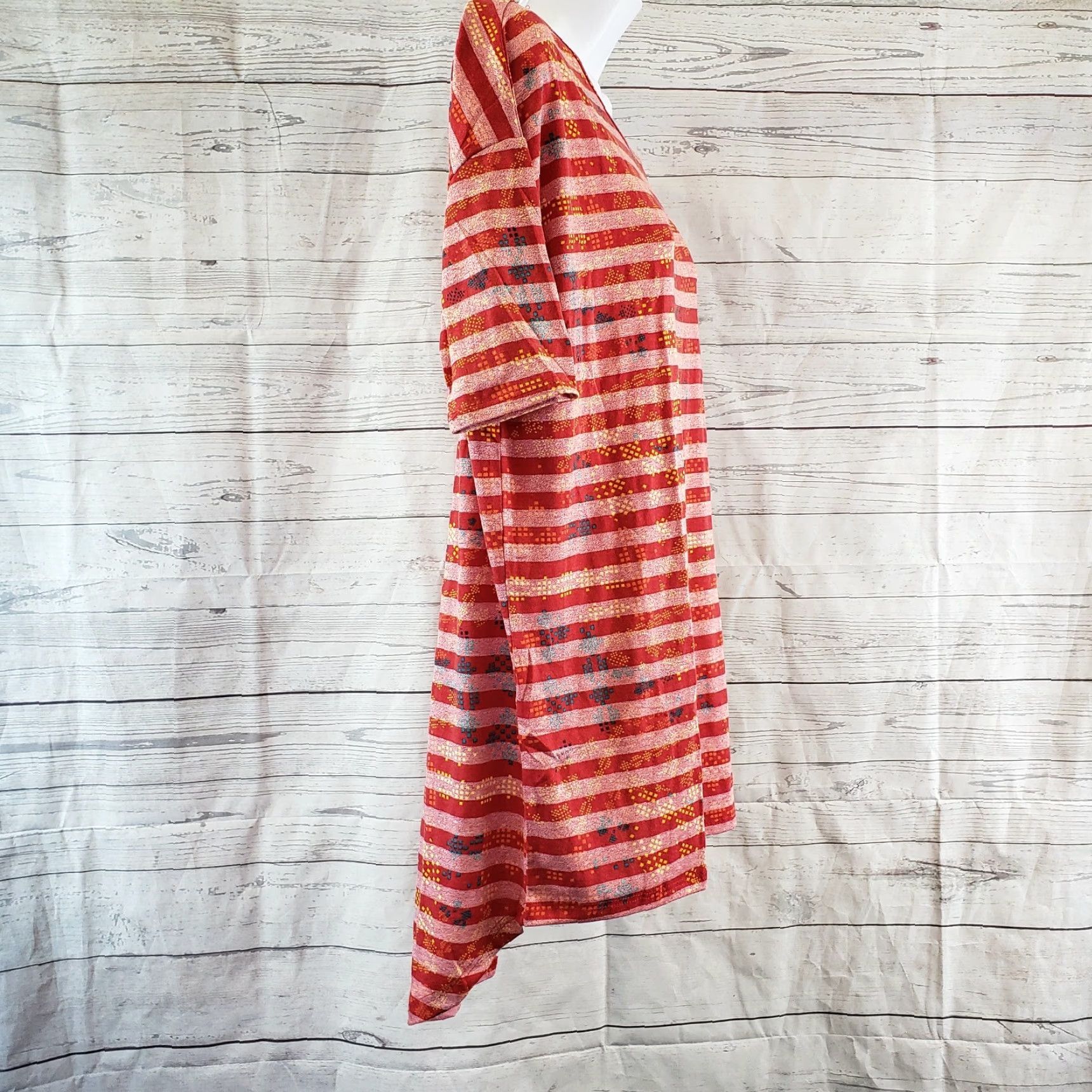 Vintage LuLaRoe Irma Top XS Red Yellow Stripes Short Sleeve Womens T-Shirt Tunic Shirt 72% polyester 24% rayon 4% spandex Size XS / US 0-2 / IT 36-38 - 2 Thumbnail