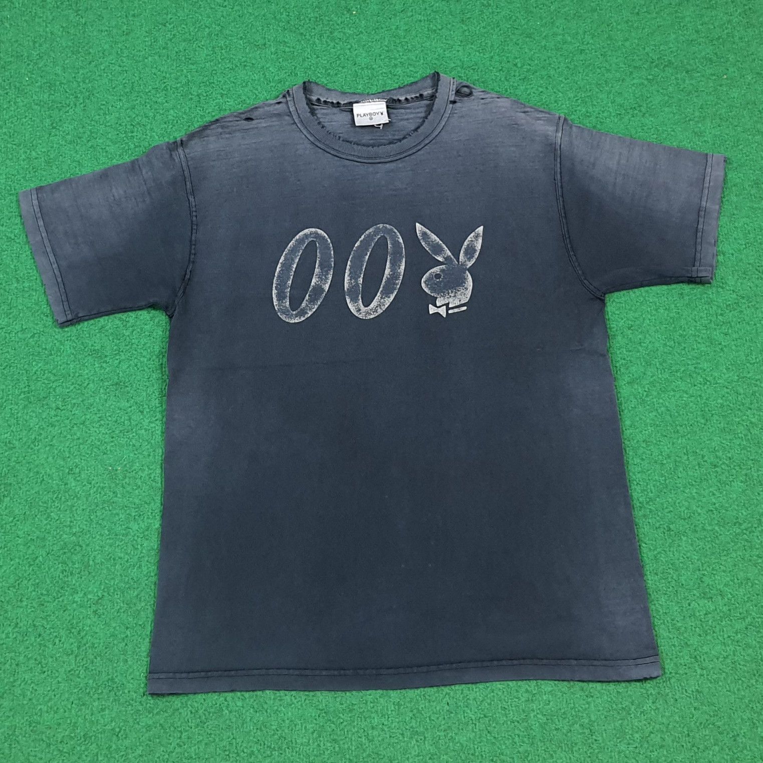 Playboy Vintage Playboy 007 James Bond Distressed Tshirt C299N5 Size US M / EU 48-50 / 2 - 1 Thumbnail