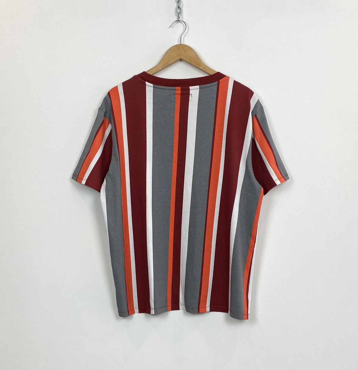 Guess Guess Short Sleeve Regular Fit Striped T-Shirt Men’s Size L Size US L / EU 52-54 / 3 - 7 Thumbnail