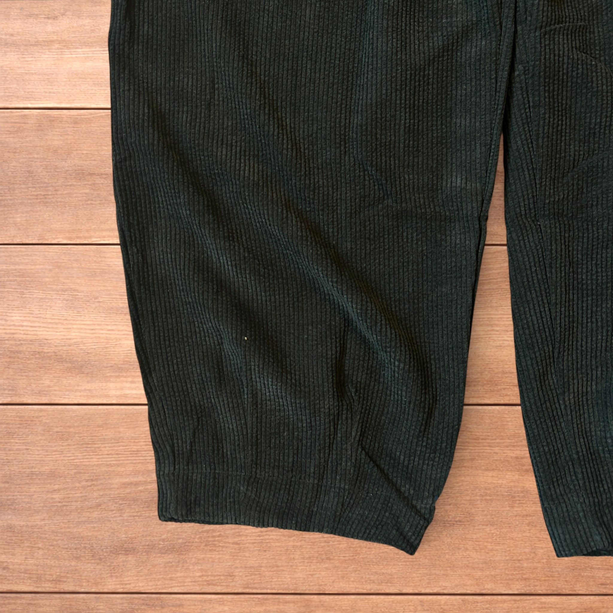 Japanese Brand Super baggy wide leg skater corduroy trousers in khaki green Size US 36 / EU 52 - 4 Thumbnail