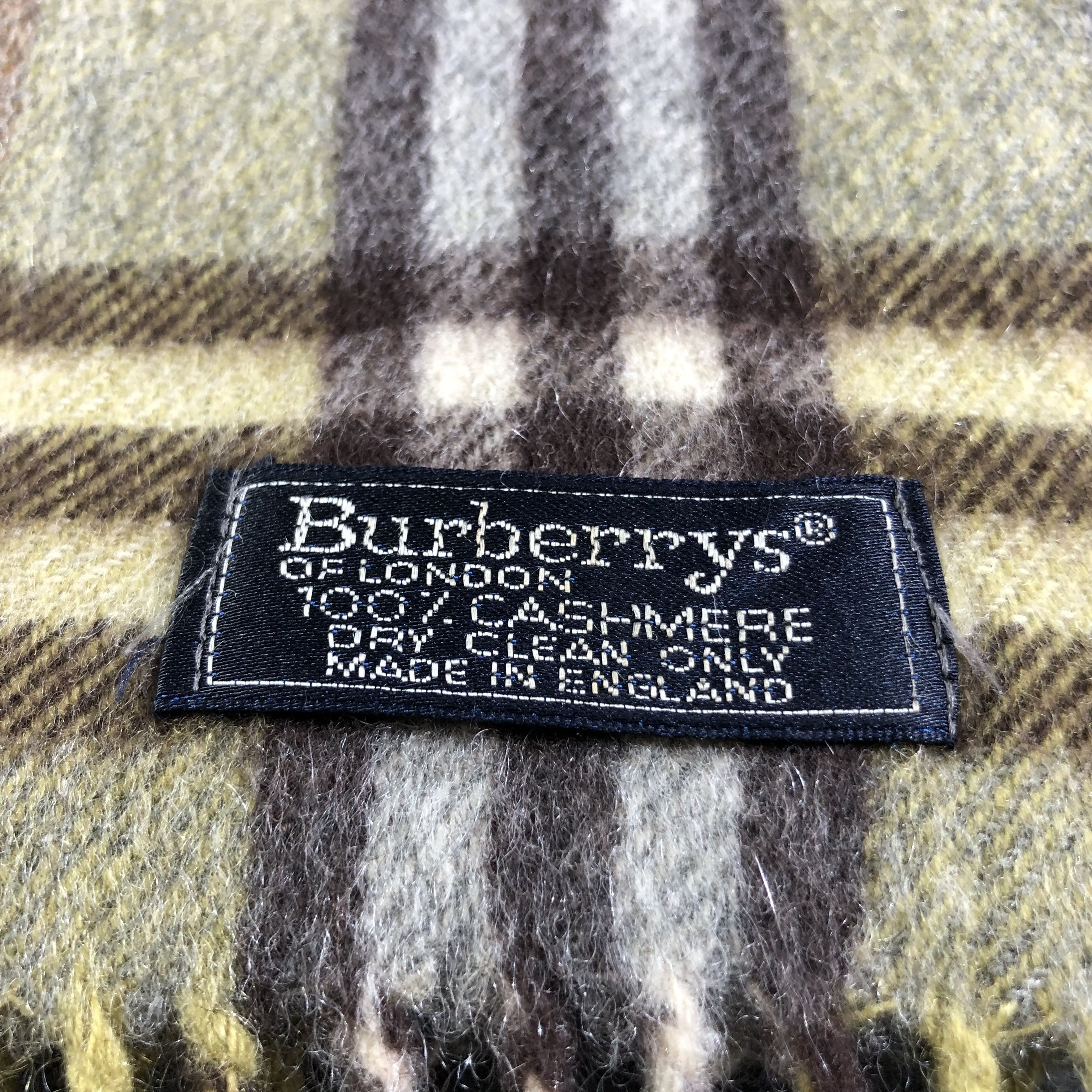 Burberry Burberrys Cashmere Scarf Muffler Neckwear V2579 Size ONE SIZE - 4 Thumbnail