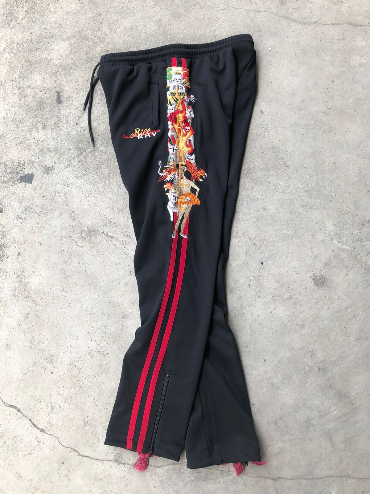Doublet Doublet Japanese Emboired Sweatpants Size US 34 / EU 50 - 2 Thumbnail