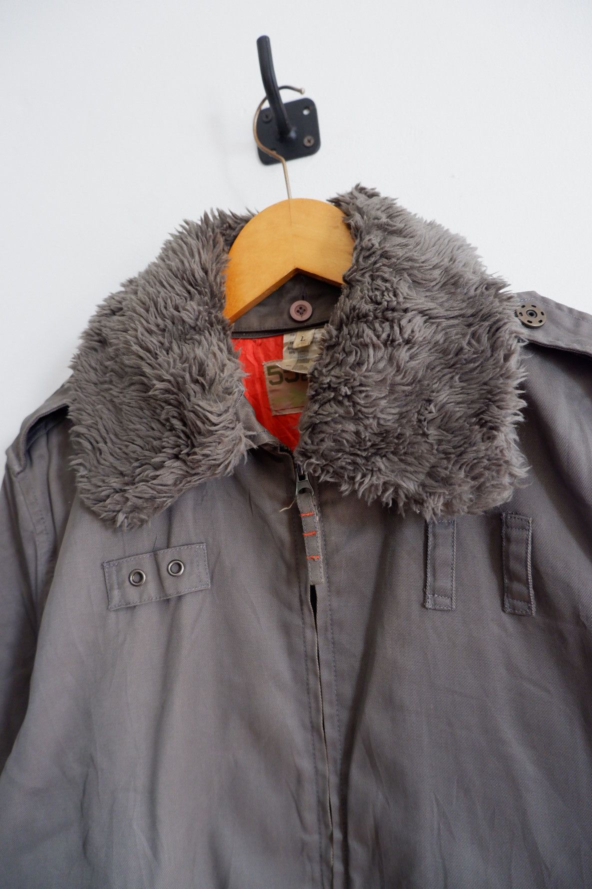 Diesel Vintage 55DSL Fur Neck Bomber Jacket Size US L / EU 52-54 / 3 - 3 Thumbnail