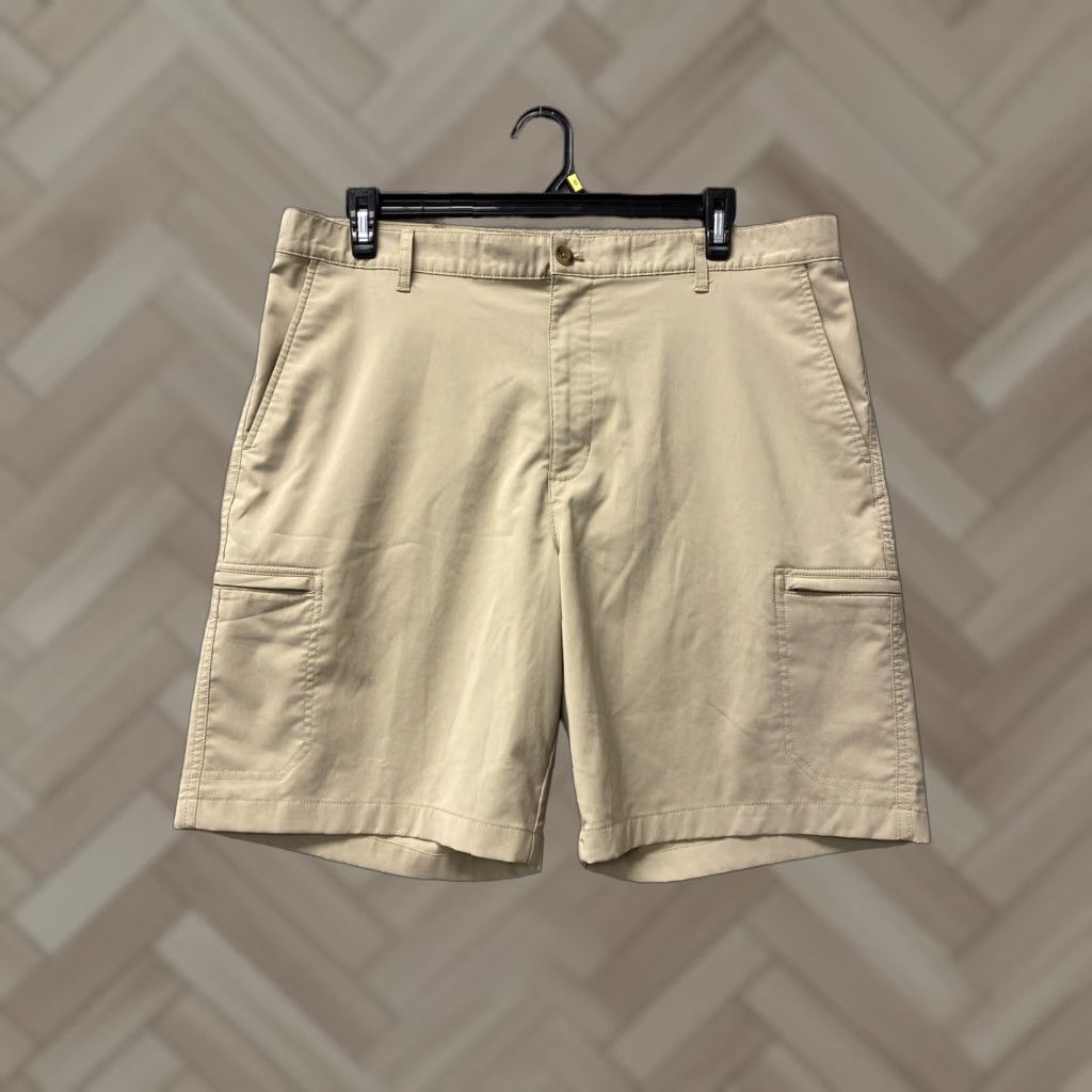 Chaps VINTAGE Chaps Mens Golf Shorts Size 38 Cargo Pockets Canvas Beige 90s Mens Size US 38 / EU 54 - 1 Thumbnail