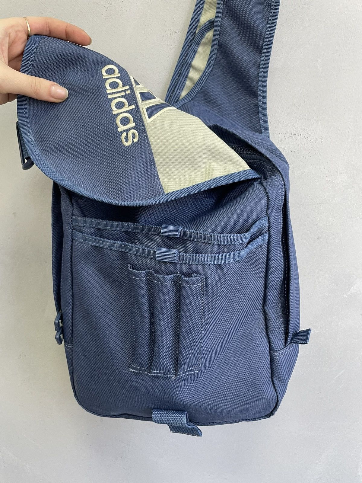 Adidas Adidas blue beige crossbody sling bag vintage 2000s y2k Size ONE SIZE - 5 Thumbnail