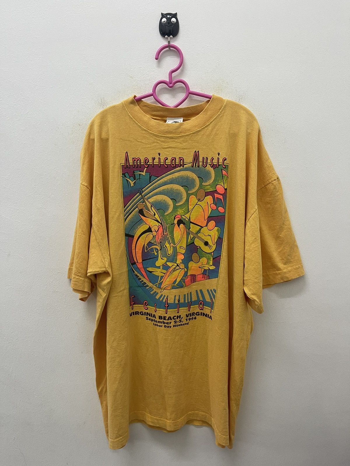 Band Tees Rare 90s Vintage AMERICAN MUSIC FESTIVAL Featuring Band Tee Size US XL / EU 56 / 4 - 1 Thumbnail