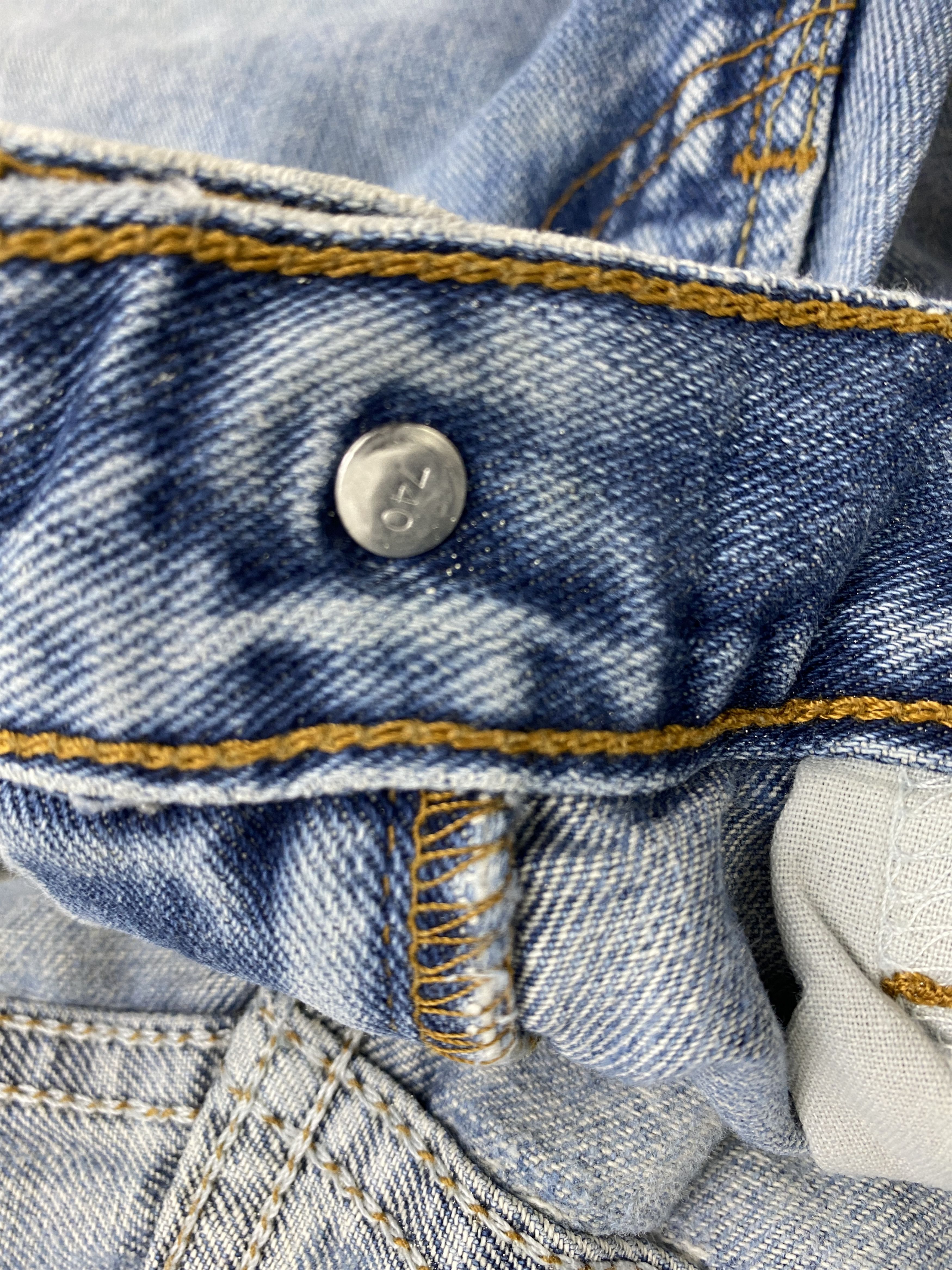 Levi's × Vintage Distressed Vintage Levis 550 Relaxed Fit Jeans Size US 28 / EU 44 - 12 Thumbnail