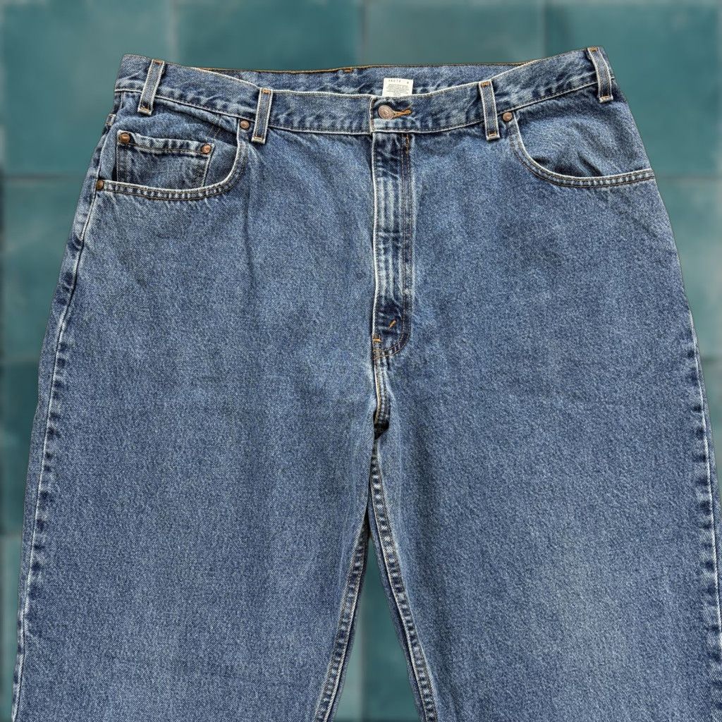 Levi's VINTAGE Levi's 545 Jeans Mens 42x34 Blue Medium Wash Denim Loose Fit Tapered Leg Size US 42 / EU 58 - 1 Thumbnail