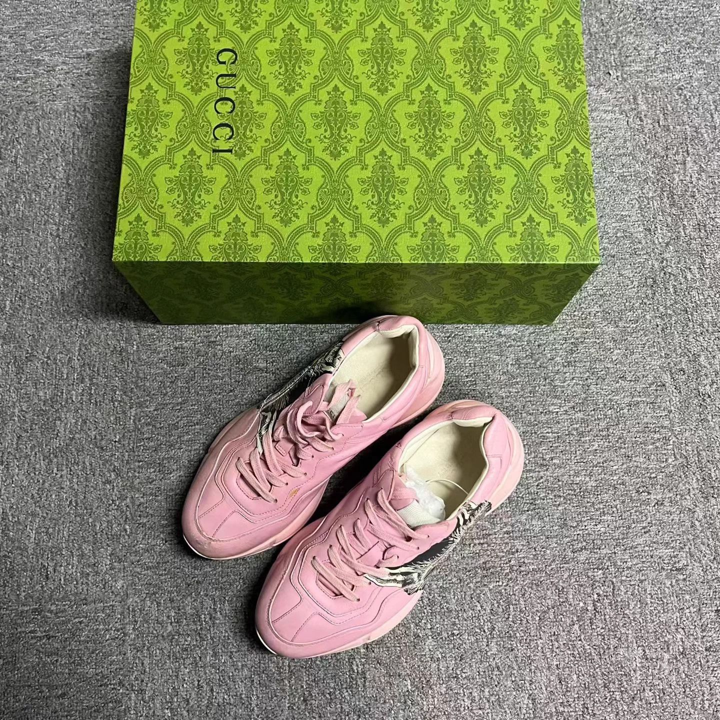 Gucci Gucci pink print lace-up low-top dad shoe 39 box Size US 8 / IT 38 - 1 Thumbnail
