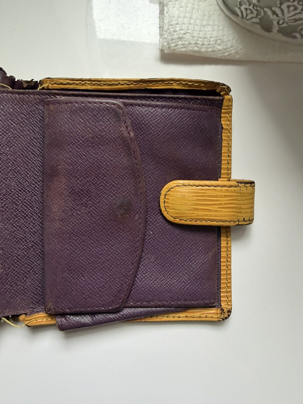 Louis Vuitton Louis Vuitton 2001 Leather Bifold Wallet Size ONE SIZE - 3 Thumbnail