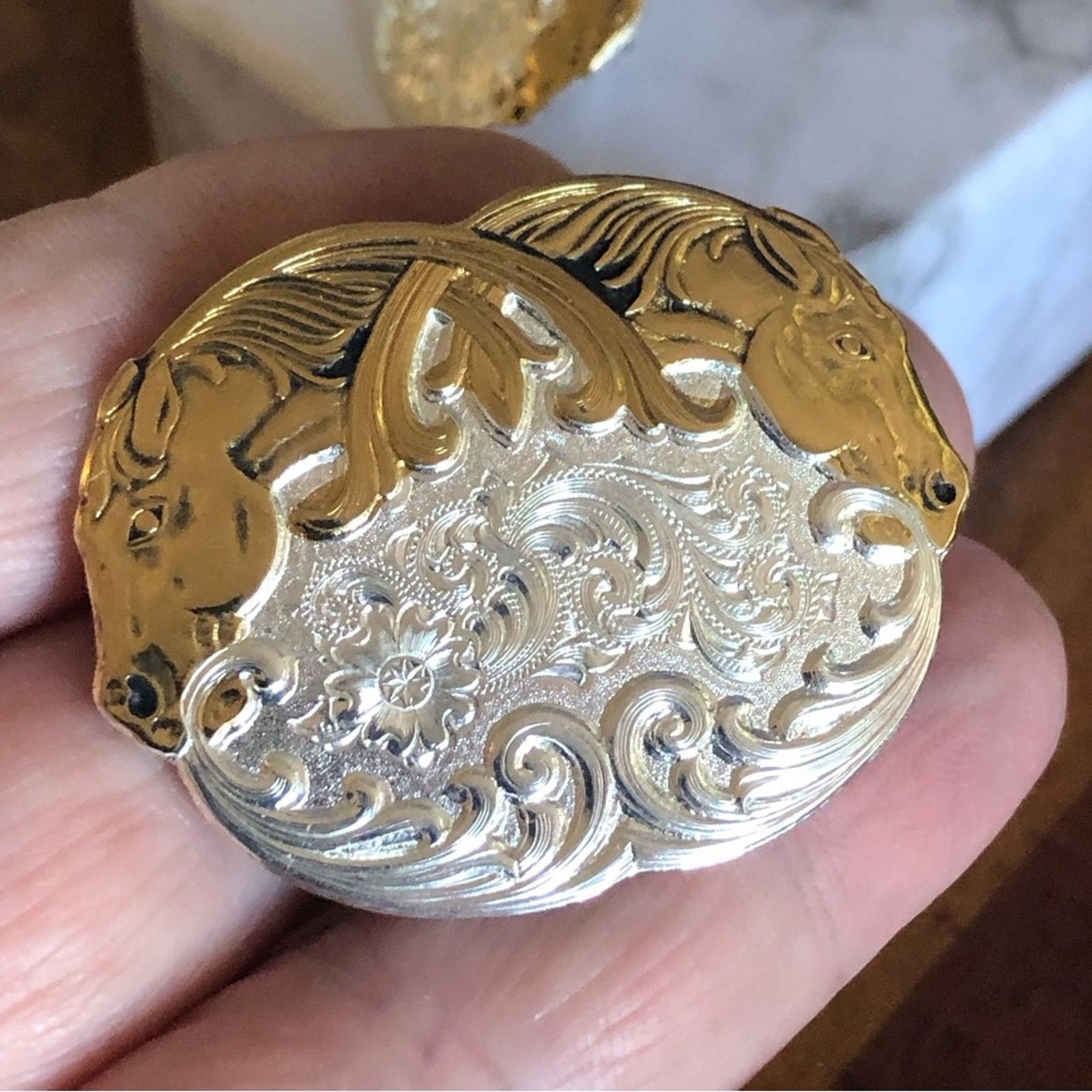 Jewelry Ladies western double horse head etched set Size ONE SIZE - 5 Thumbnail