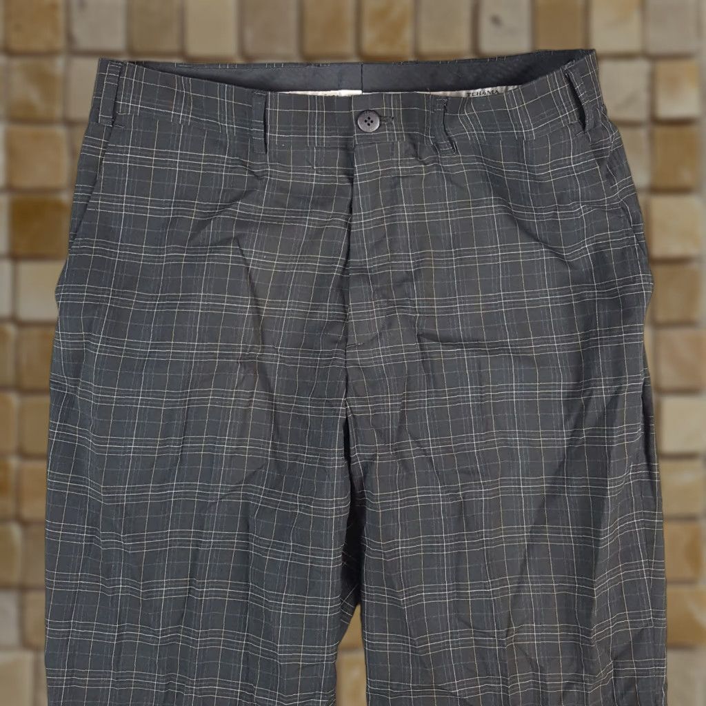 Vintage VINTAGE Tehama Dress Pants Black Plaid Check 35x33 Men Straight Leg Pockets 90s Workwear Preppy Golf Modern Style Size US 35 - 1 Thumbnail