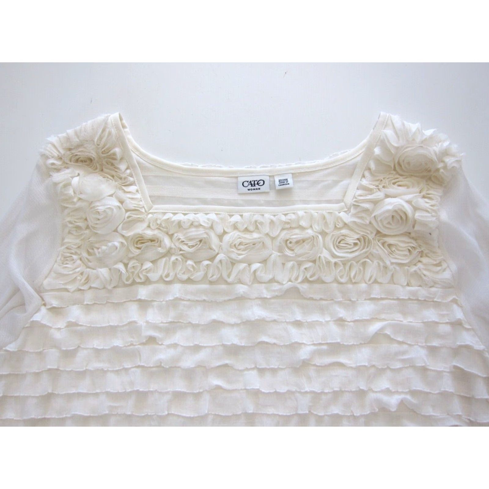 Vintage NWT CATO Woman Ivory Stretch Floral Ruffle 3/4 Sleeve Square Neck Blouse 22/24 Size 3XL / US 20-22 - 7 Thumbnail
