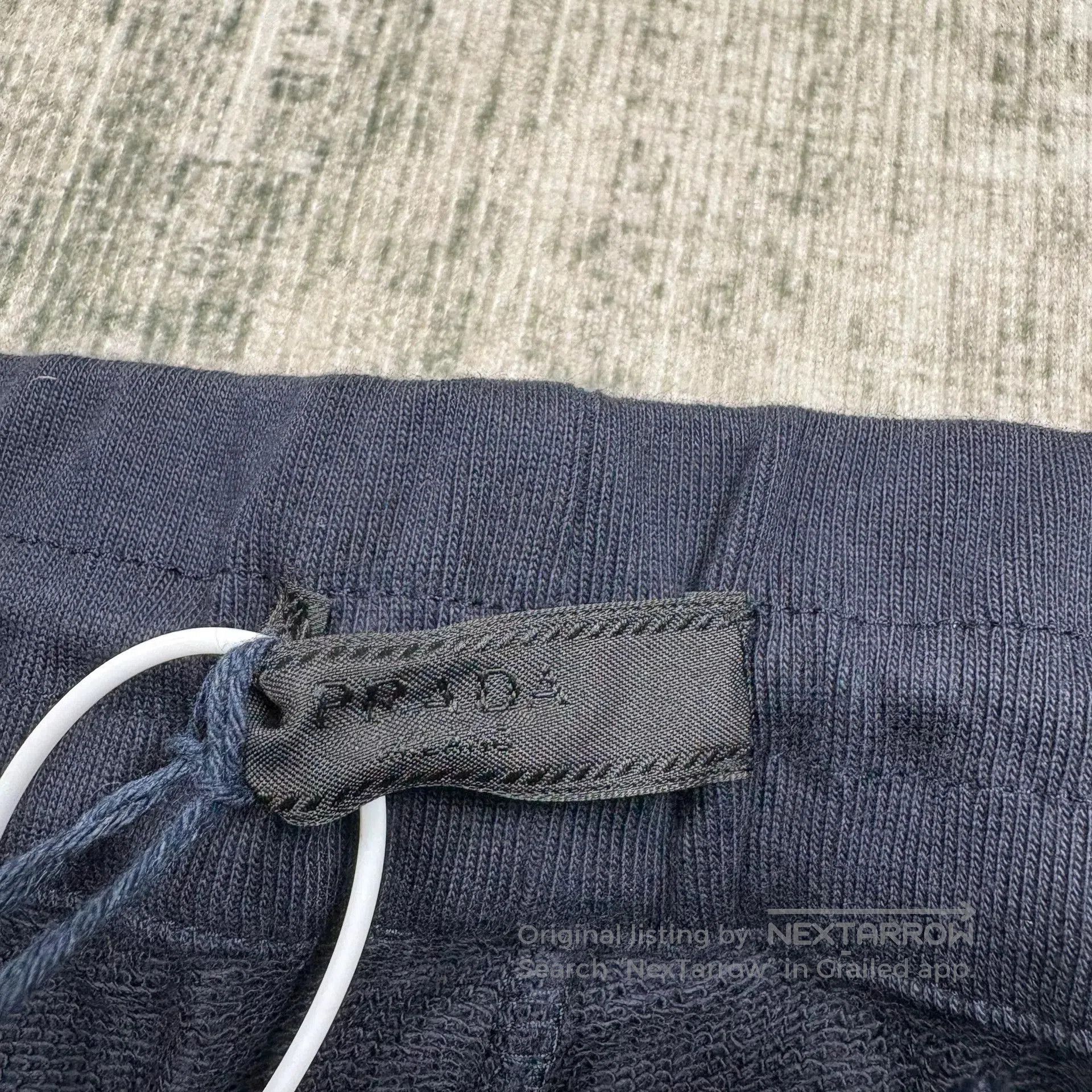 Prada PRADA Casual Shorts. Size US 26 / EU 42 - 2 Thumbnail