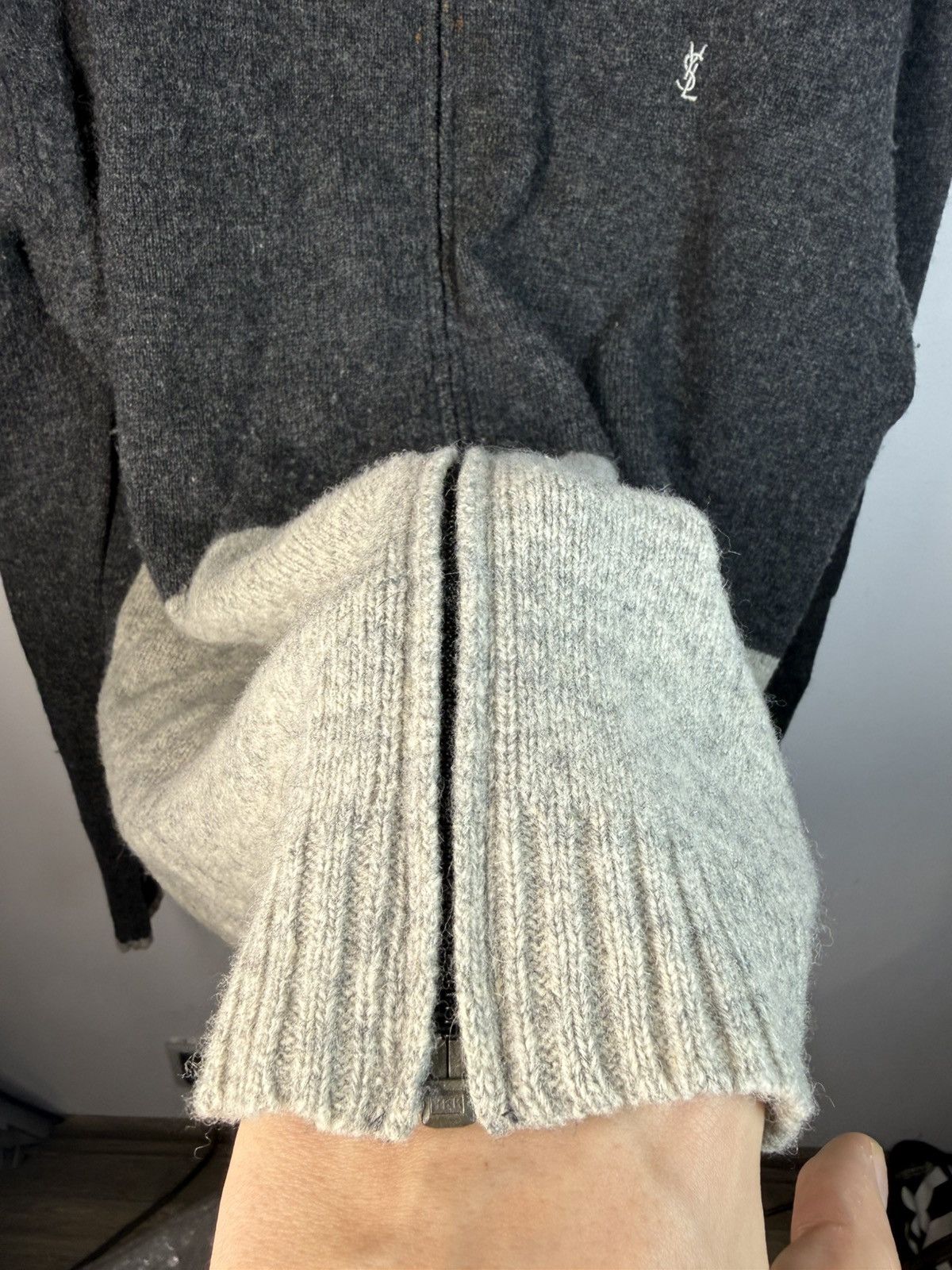 Yves Saint Laurent Wool YSL Sweater Soft Zip Grey/Beige Knitted Vintage Size US XL / EU 56 / 4 - 12 Thumbnail