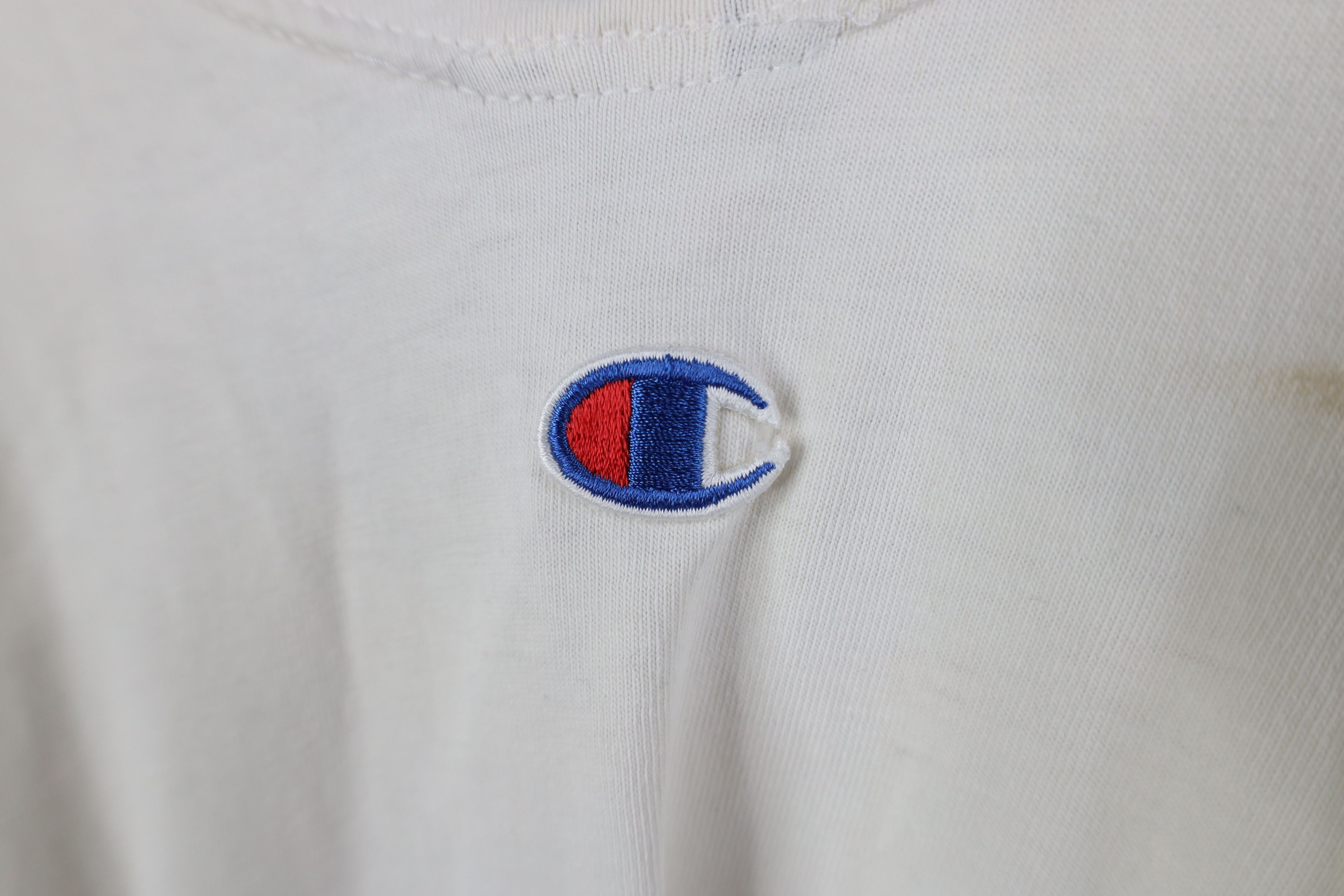 Champion Vintage 90s Champion Spell Out Tank Top T-Shirt White Size US L / EU 52-54 / 3 - 9 Thumbnail