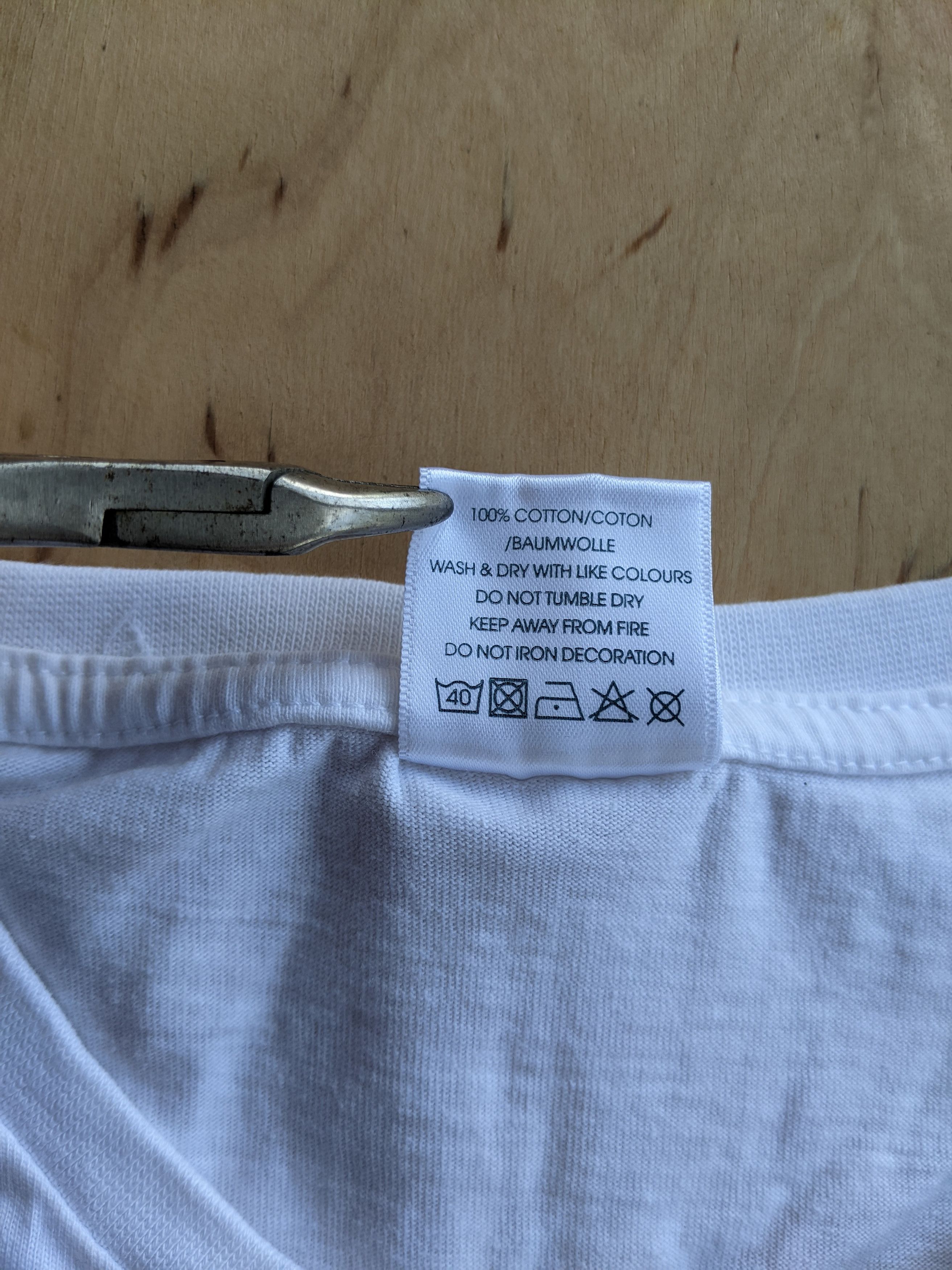 Vintage Johnny Depp White Vintage Tshirt Uneek Gildan FruitOfTheLoom Size US M / EU 48-50 / 2 - 4 Thumbnail