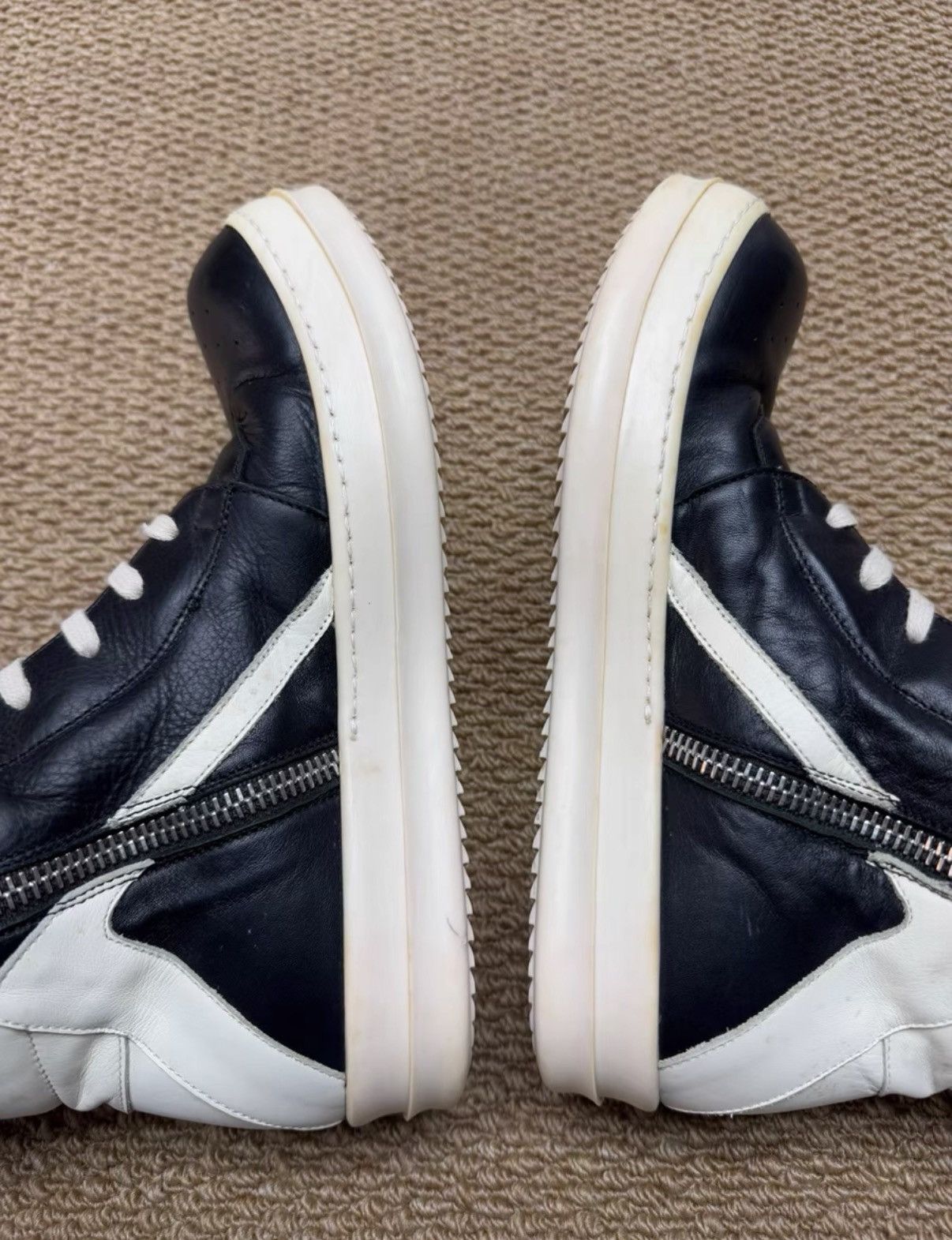 Rick Owens Rick Owens Main Line Inverted Triangle Sneakers K37 Size US 7 / EU 40 - 3 Thumbnail