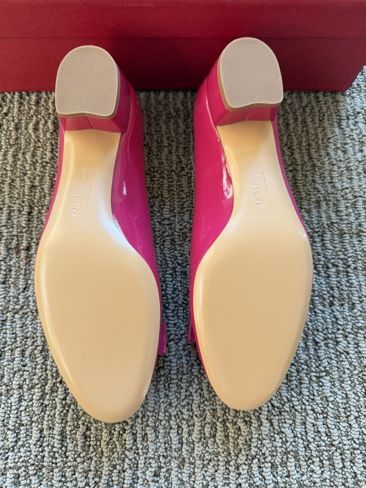 Salvatore Ferragamo Salvatore Ferragamo Vara Patent Leather Pumps Size US 6.5 / IT 36.5 - 3 Thumbnail