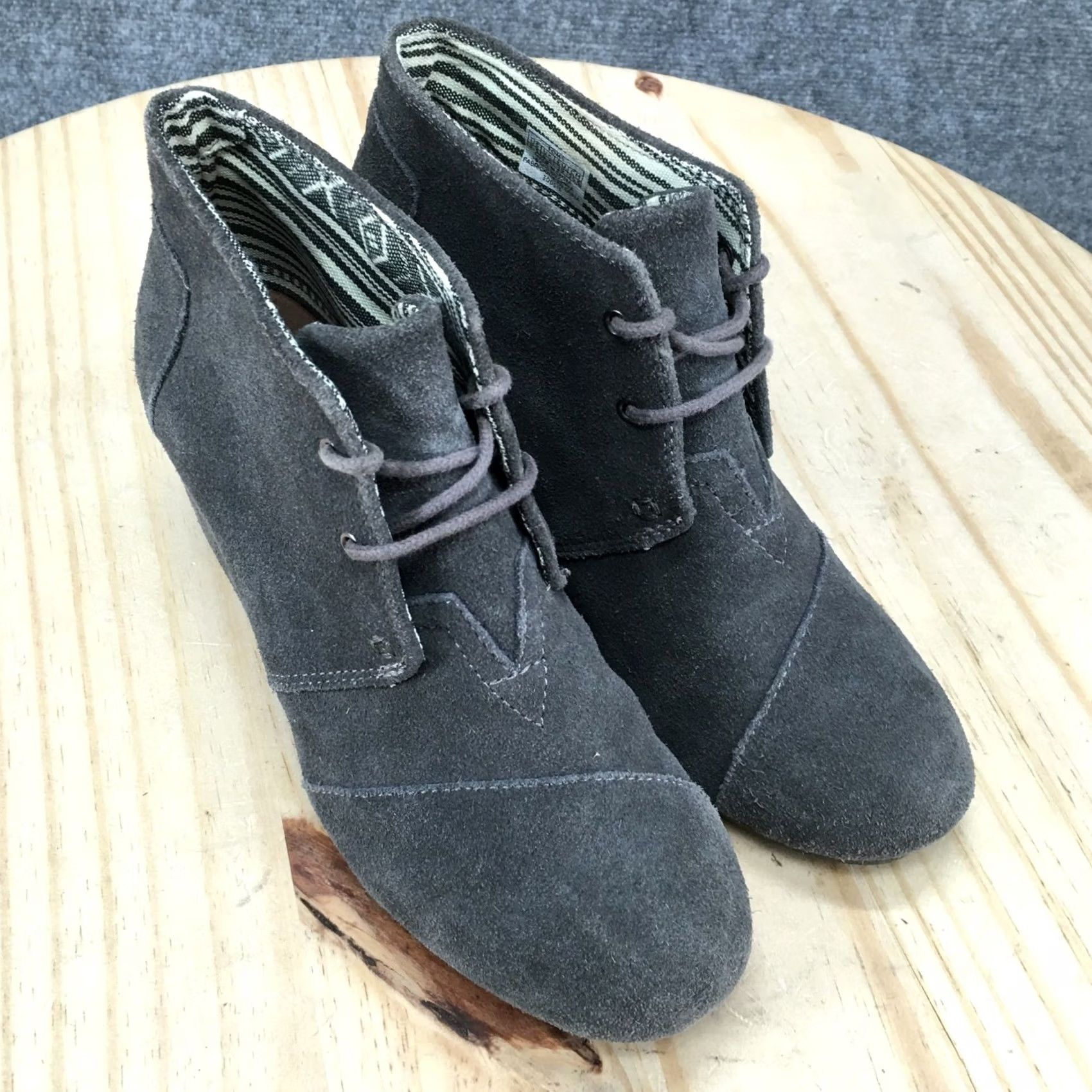 Toms TOMS Boots Womens 8.5 Desert Gray Lace Up Comfort Wedge Heels Ankle Top Bootie Mens? Size M / US 6-8 / IT 42-44 - 3 Thumbnail