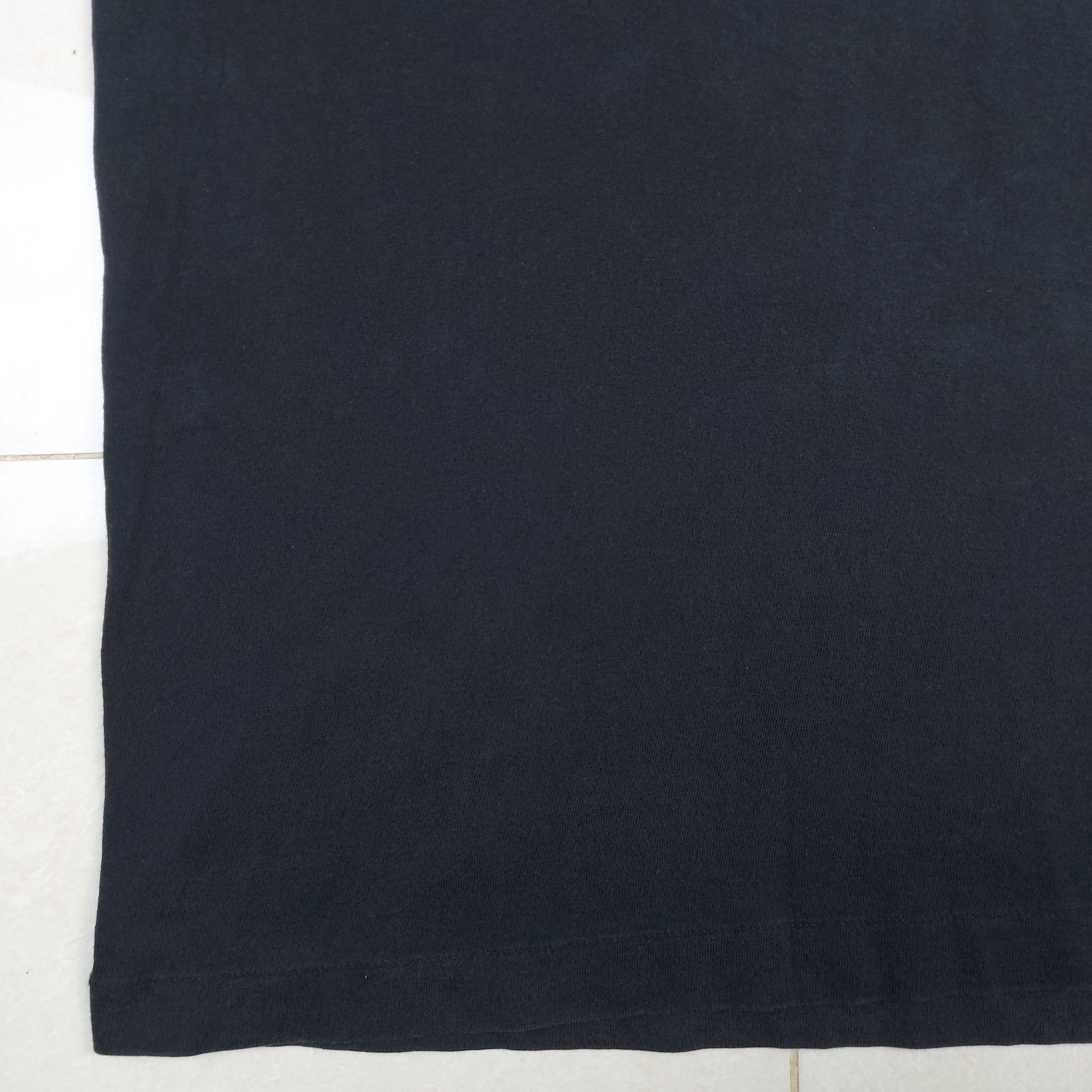 Kaws × Uniqlo KAWS x Uniqlo x Sesame Street Elmo Embroidery Pocket TEE Size US XL / EU 56 / 4 - 8 Thumbnail