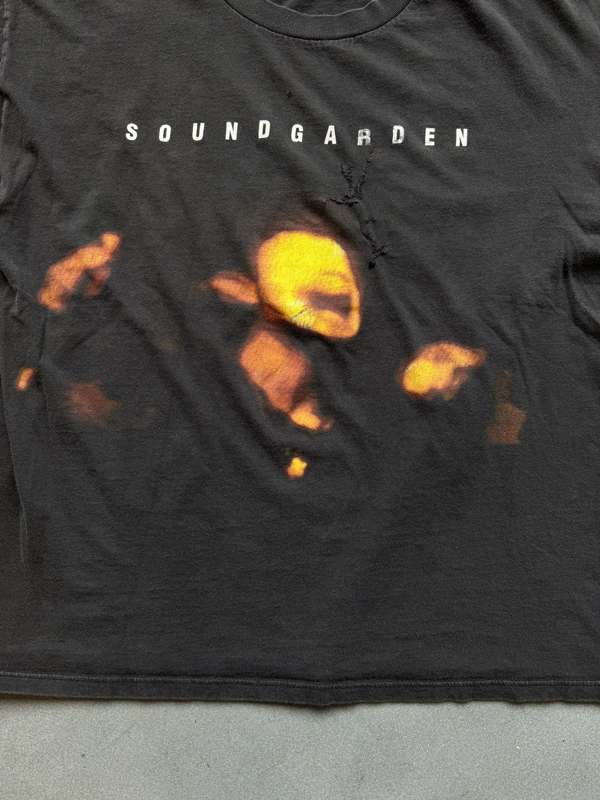 Other 1994 Vintage Soundgarden Superunknown Distressed Tee Size US XL / EU 56 / 4 - 5 Thumbnail