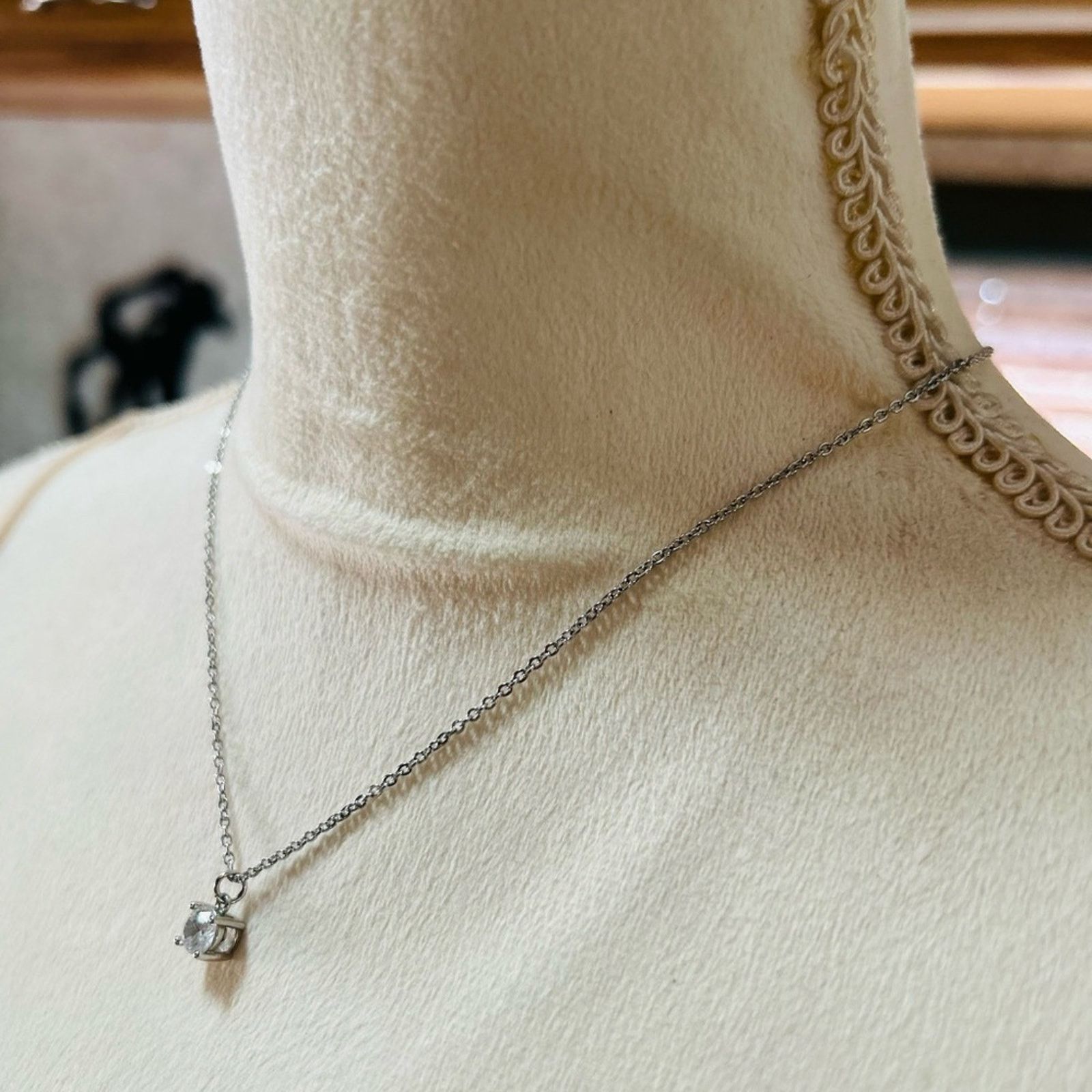Jewelry Prong set open setting round cz pendant on chain necklace Size ONE SIZE - 4 Thumbnail