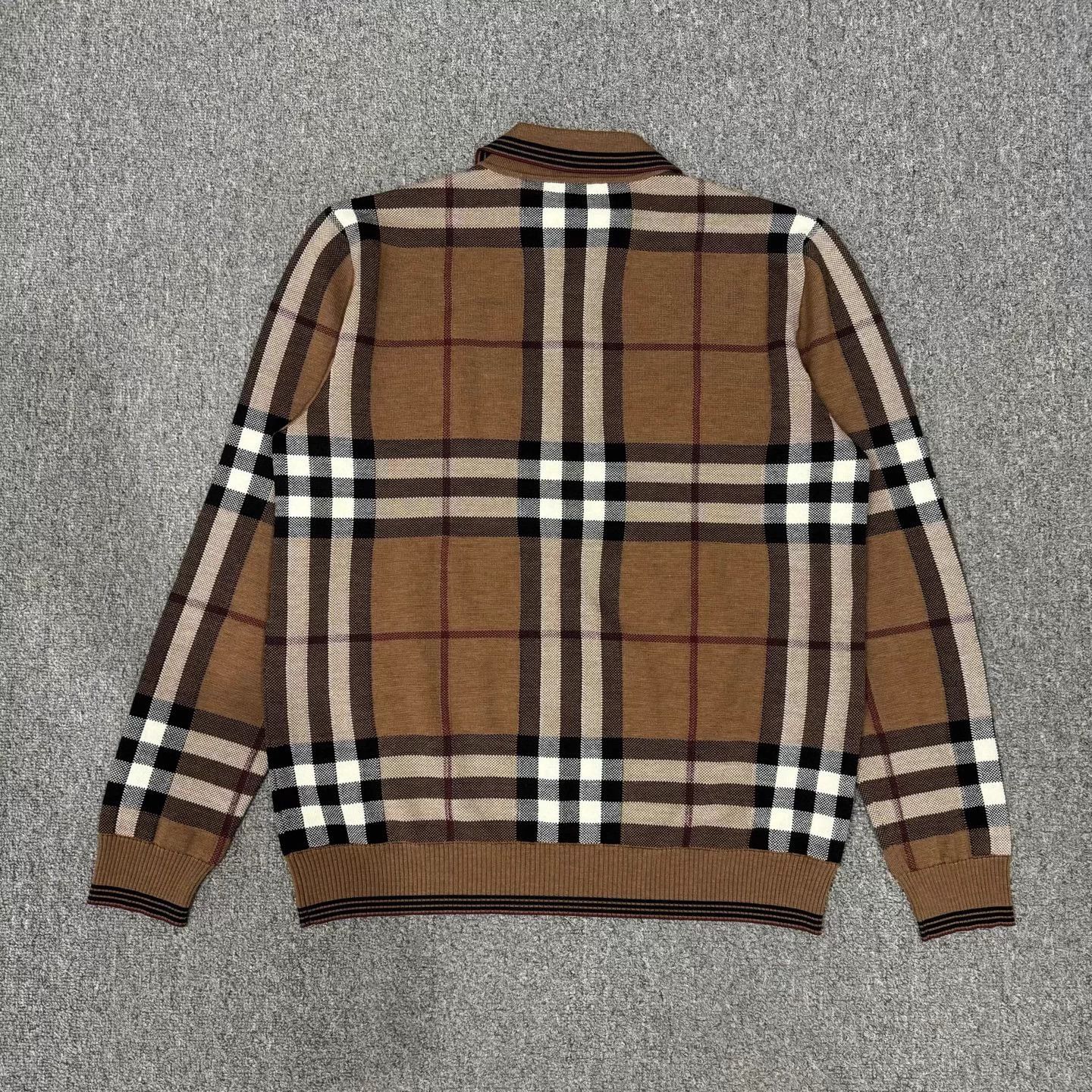 Burberry Burberry Classic Check Wool Sweater M LS 99 New Size US M / EU 48-50 / 2 - 2 Thumbnail