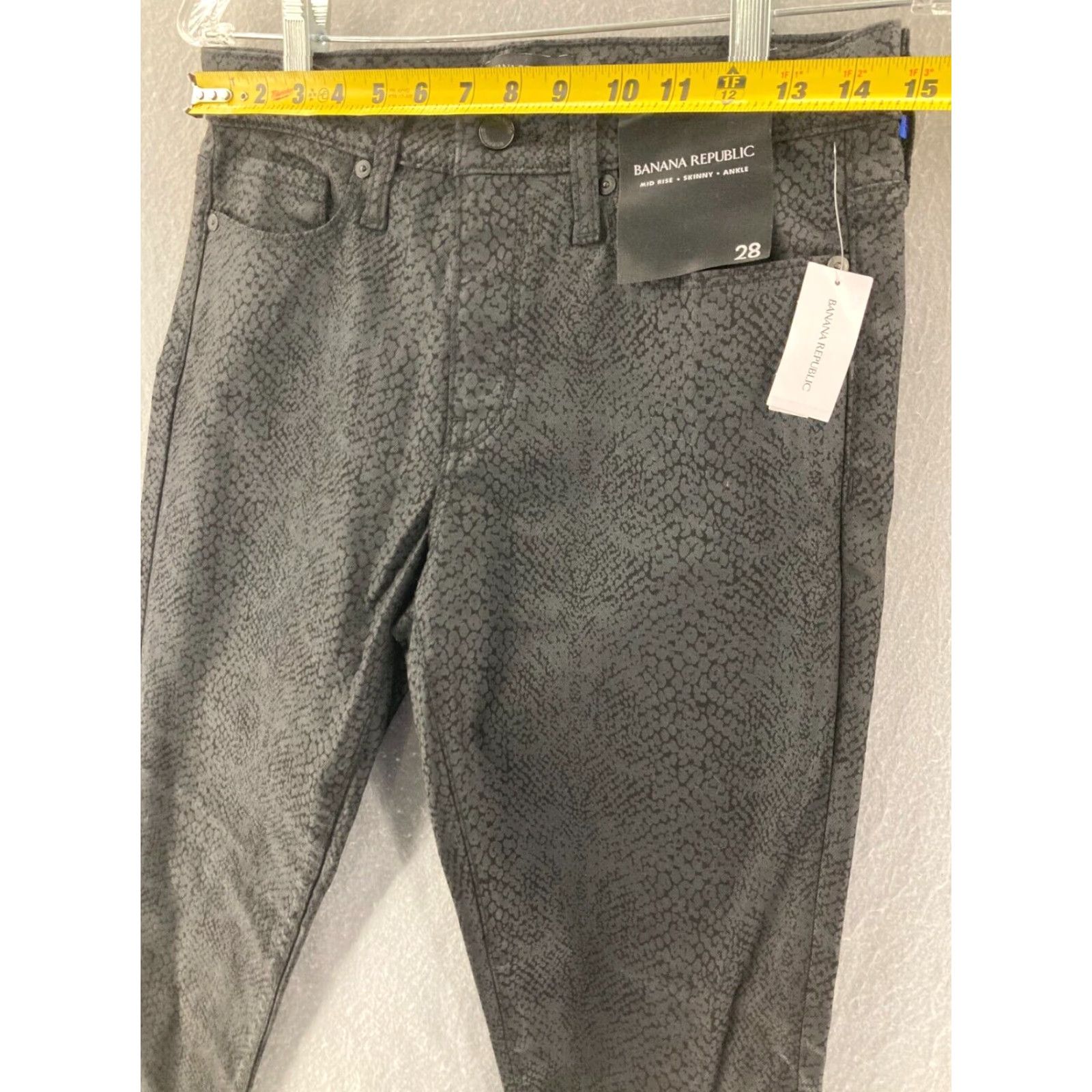 Banana Republic Banana Republic Jeans Womens 28 Mid Rise Skinny Black NWT Faux Snake Skin Jeans Size 28" / US 6 / IT 42 - 2 Thumbnail