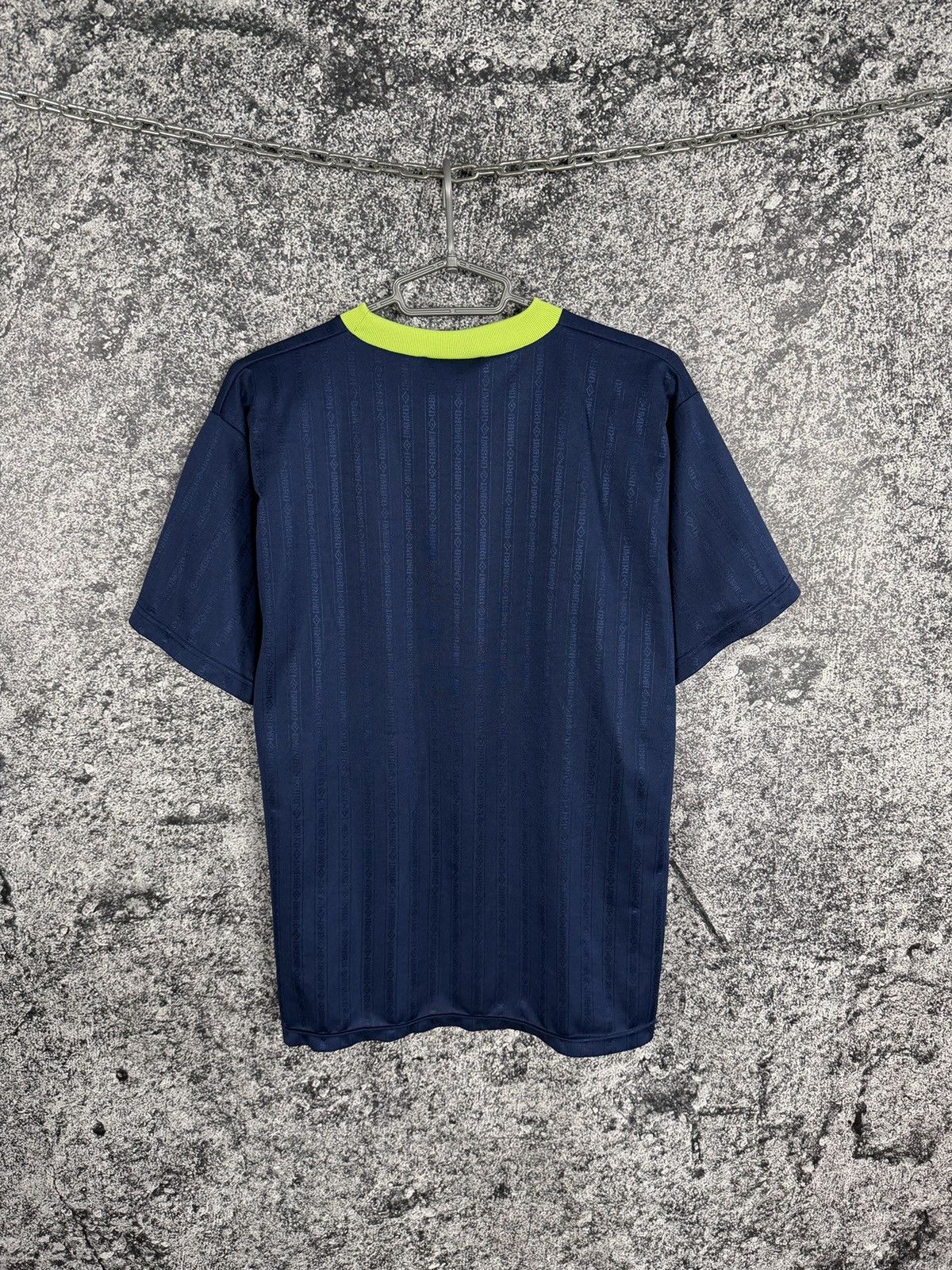 Umbro UMBRO Vintage 90s Crewneck Monogram T-Shirt Made in England Size US M / EU 48-50 / 2 - 10 Thumbnail