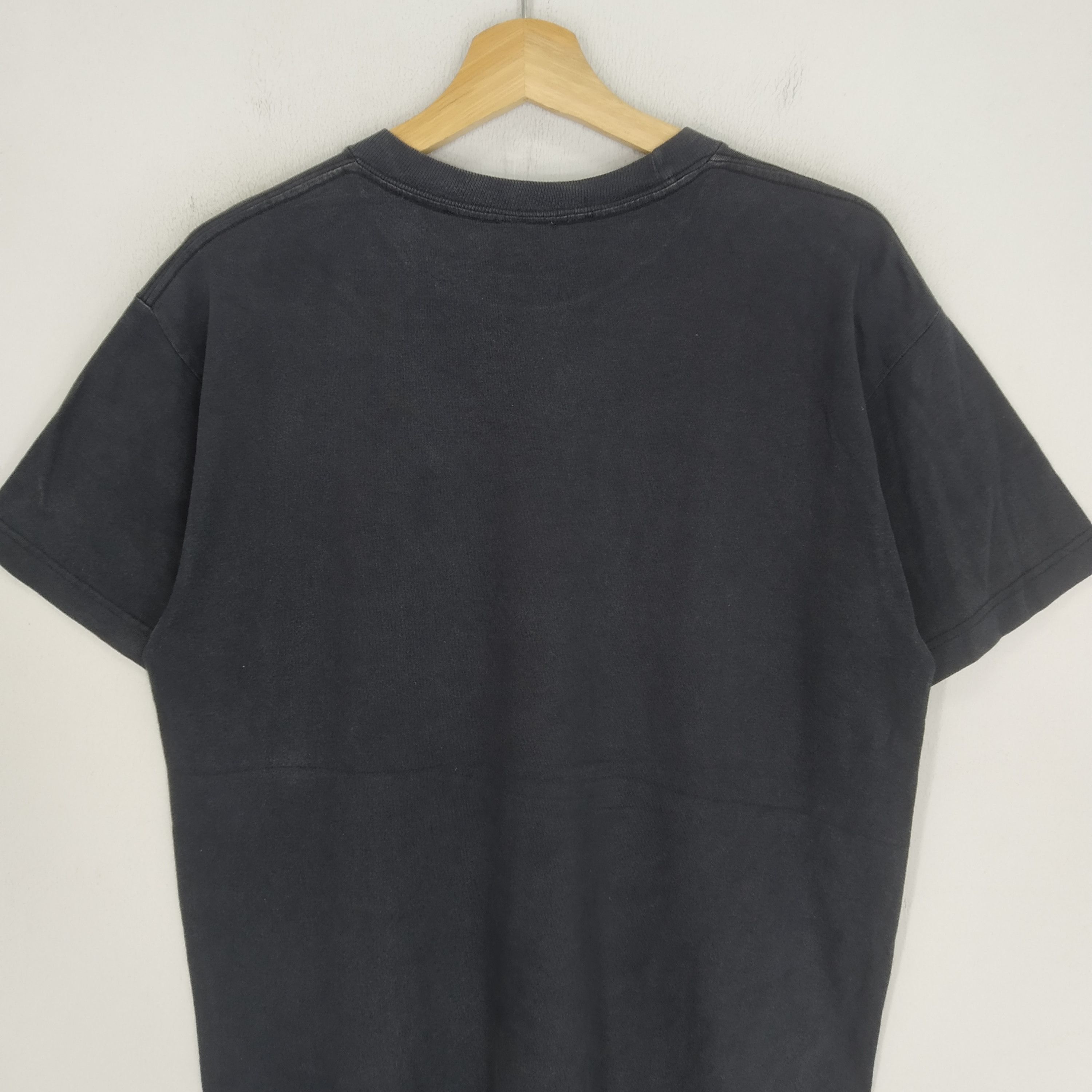Final Home Vintage Final Home Japan Brand Black Streetwear T-shirt Size US M / EU 48-50 / 2 - 4 Thumbnail