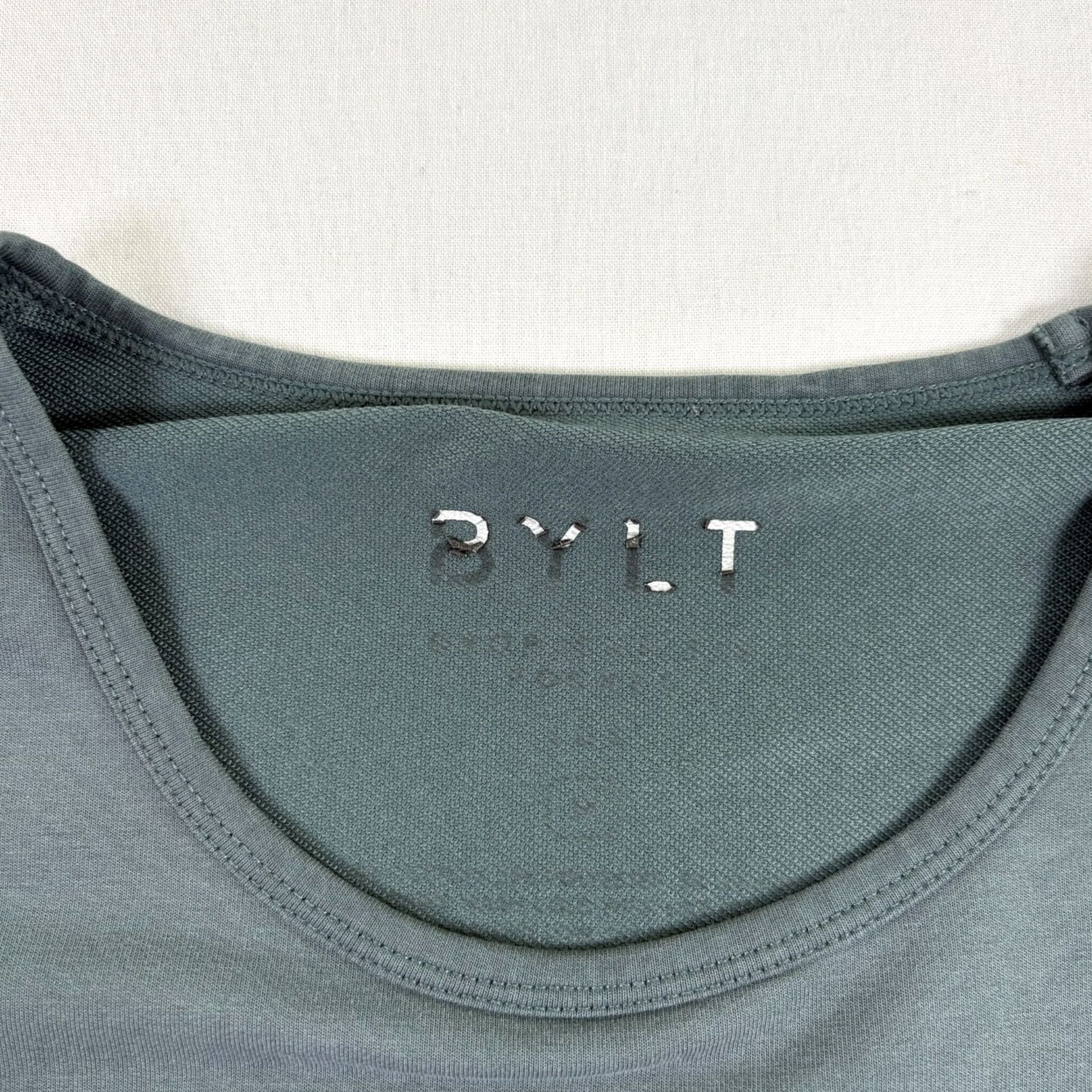 Asics BYLT Basics Shirt Mens M Gray Drop Cut Crew Neck Stretch Athleisure Pocket Shirt Mens Gray BYLT Basics Pocket Crew Neck Short Sleeve T-Shirt Size US M / EU 48-50 / 2 - 4 Thumbnail