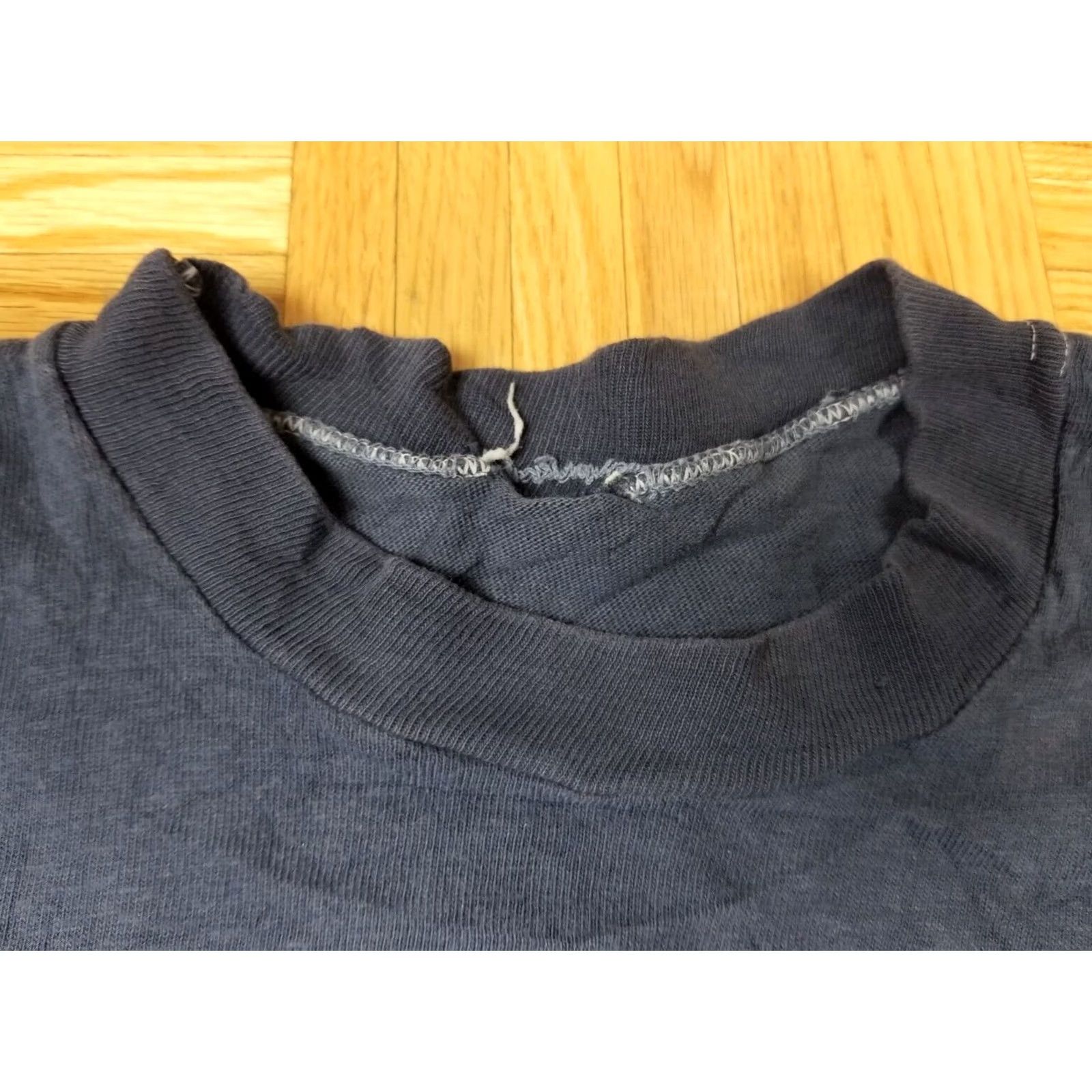 Nike VINTAGE Nike SINGLE STICH BIG SWOOSH LOGO T-SHIRT SZ MEDIUM Shirt Mens Black 70s Retro Band USA Nets: N/A Size US M / EU 48-50 / 2 - 2 Thumbnail