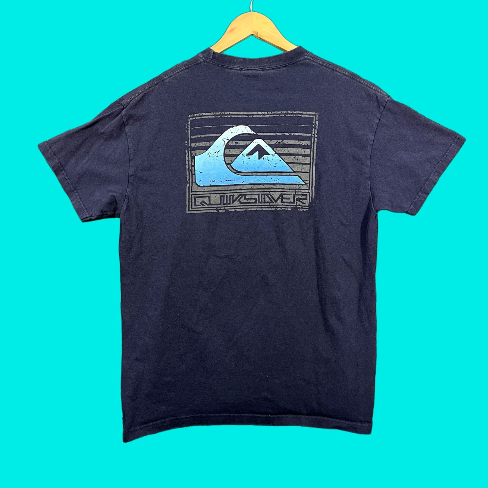 Quiksilver VINTAGE Quiksilver Blue Faded Surf Skate Y2K 90s Large T Shirt Grunge Center Size US L / EU 52-54 / 3 - 1 Thumbnail