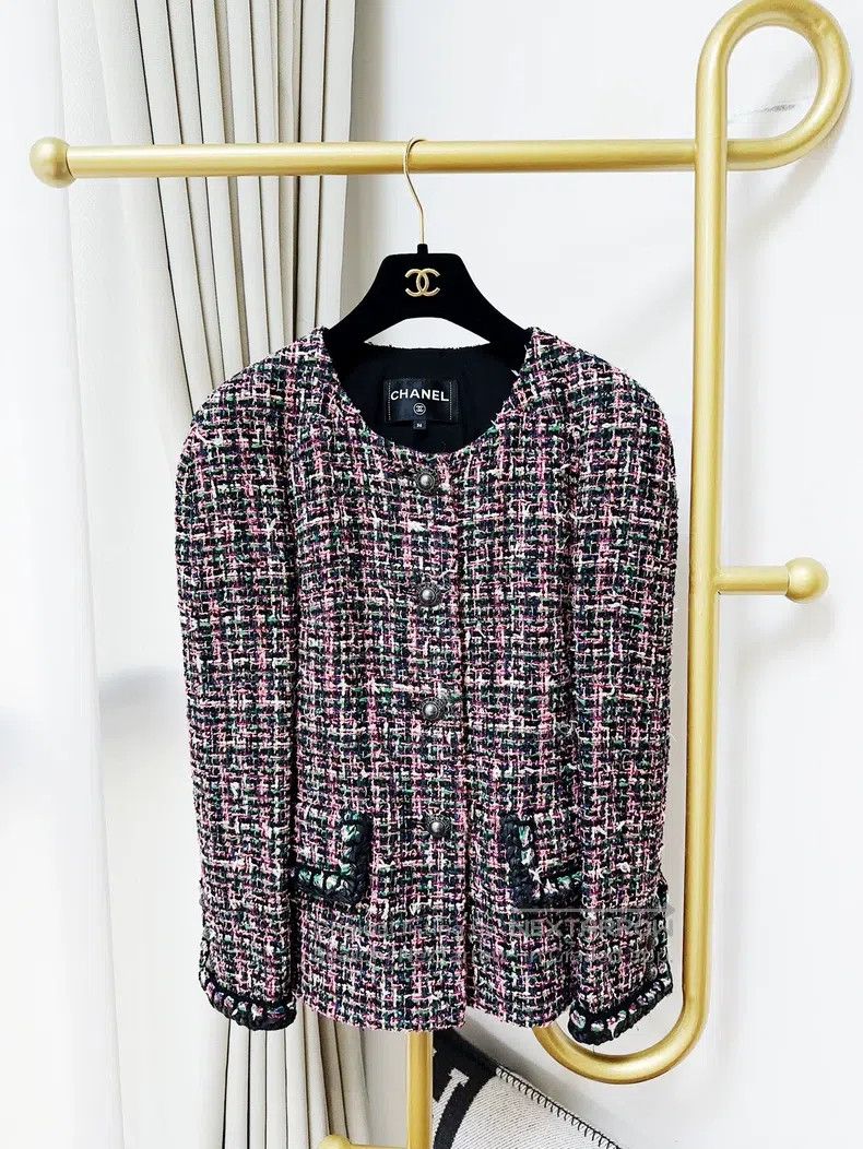 Chanel Chanel 19P early spring pink purple green mixed colour two Size XS / US 0-2 / IT 36-38 - 1 Thumbnail