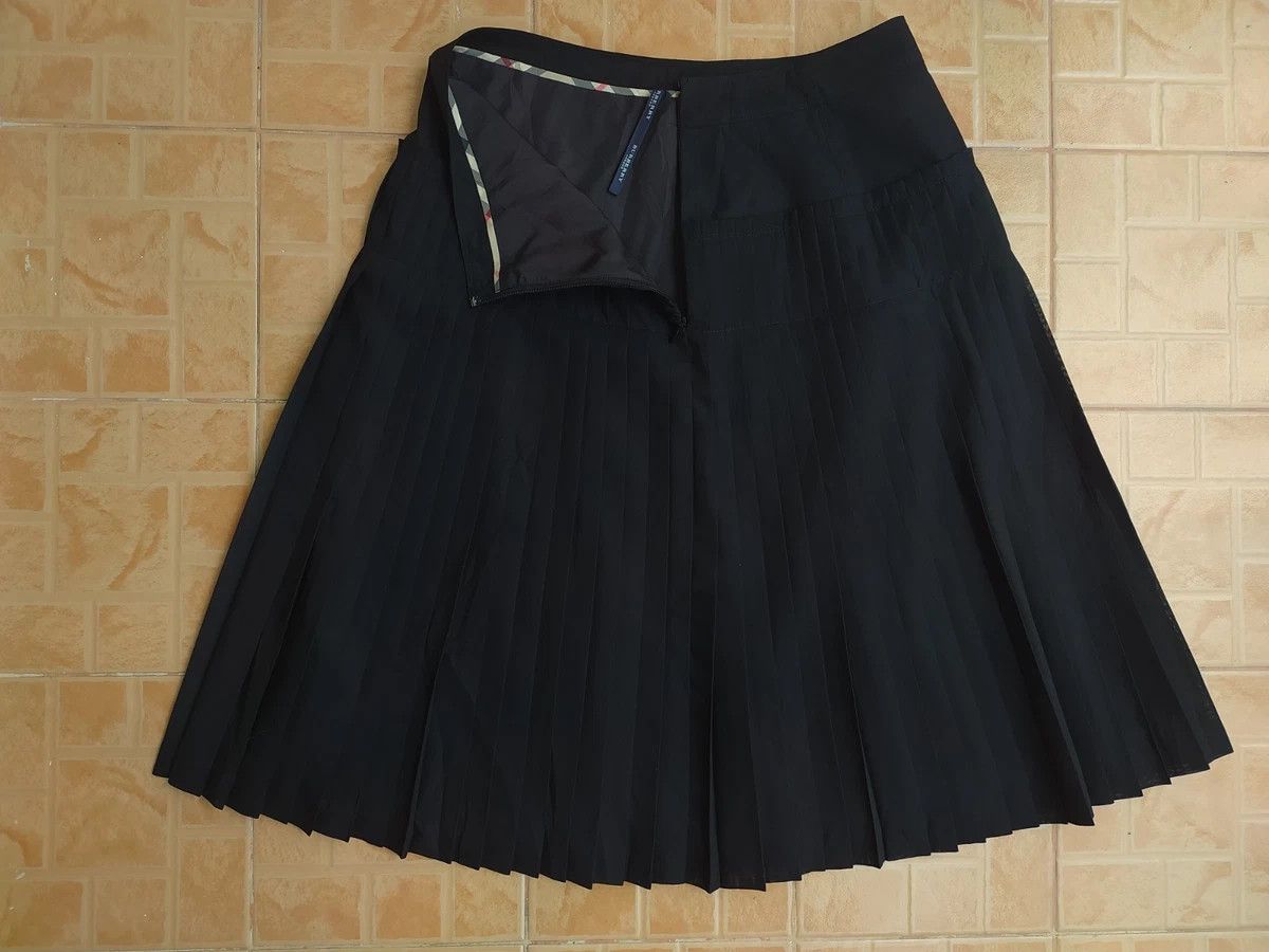 Burberry BURBERRY A LONE BLACK MIDI SKIRT SIZE 38 Size 26" / US 2 / IT 38 - 4 Thumbnail