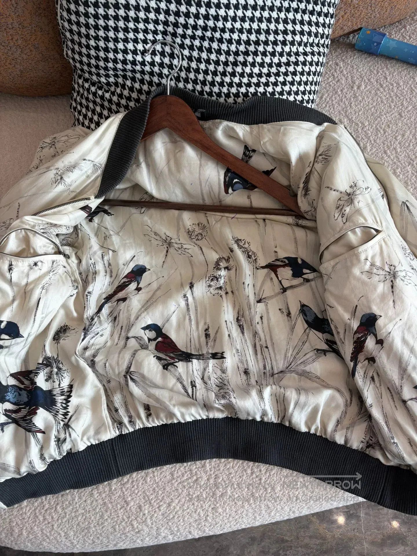 Dolce & Gabbana Dolce & Gabbana Silk Jacket for Autumn. Size US S / EU 44-46 / 1 - 5 Thumbnail