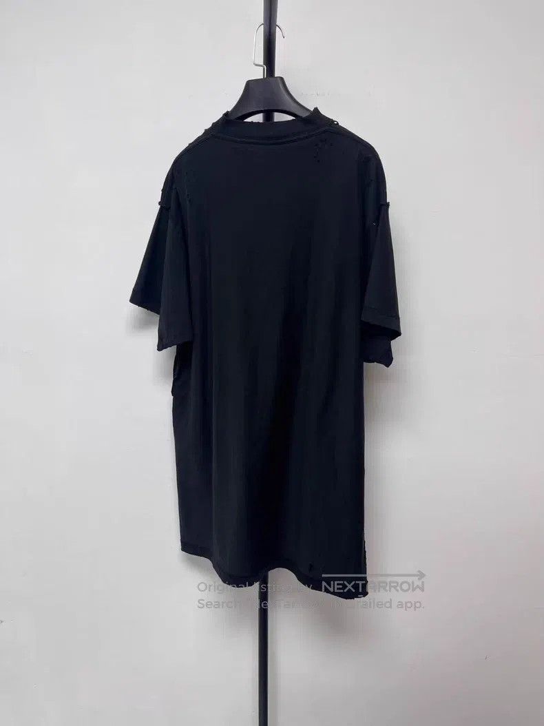 Balenciaga Balenciaga Logo Printed Distressed Crew Neck Short Sleeve Size US S / EU 44-46 / 1 - 2 Thumbnail