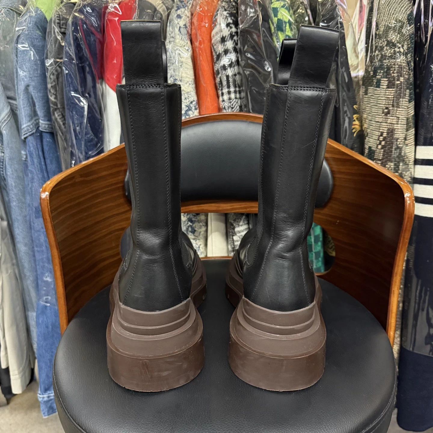 Bottega Veneta Bottega Veneta Tire Platform Chelsea Boots Black Brown Size US 7 / IT 37 - 3 Thumbnail