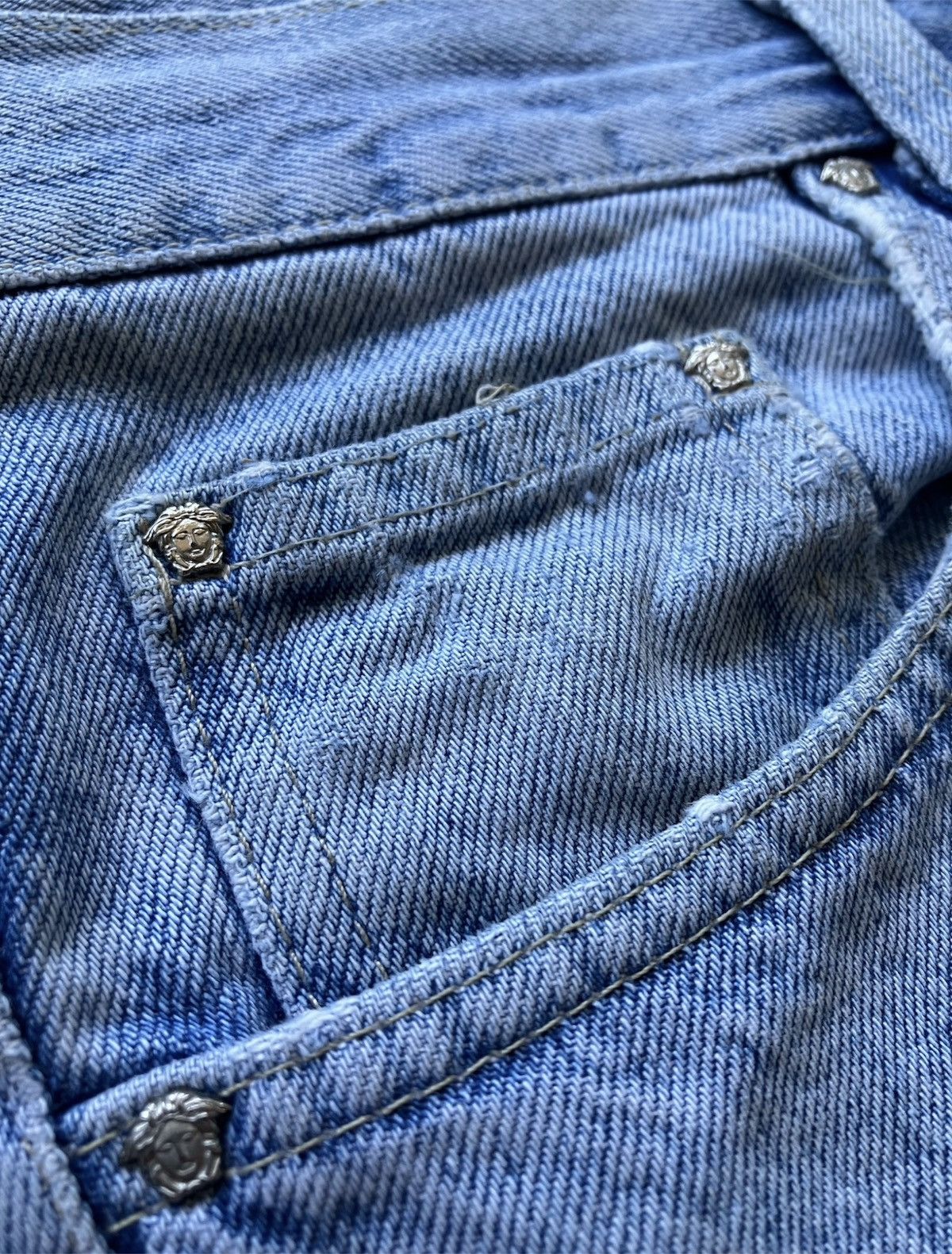 Versace Vintage 90s Versace Denim Blue wash Jeans 31 VTG rare Size US 31 - 11 Thumbnail