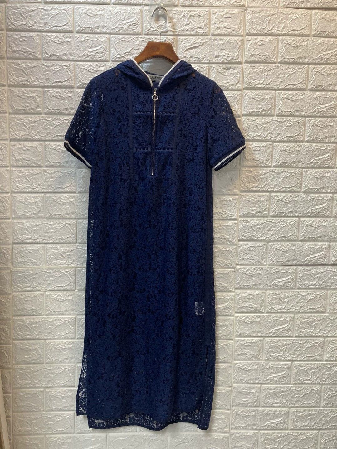 VALENTINO Hooded Lace Dress M