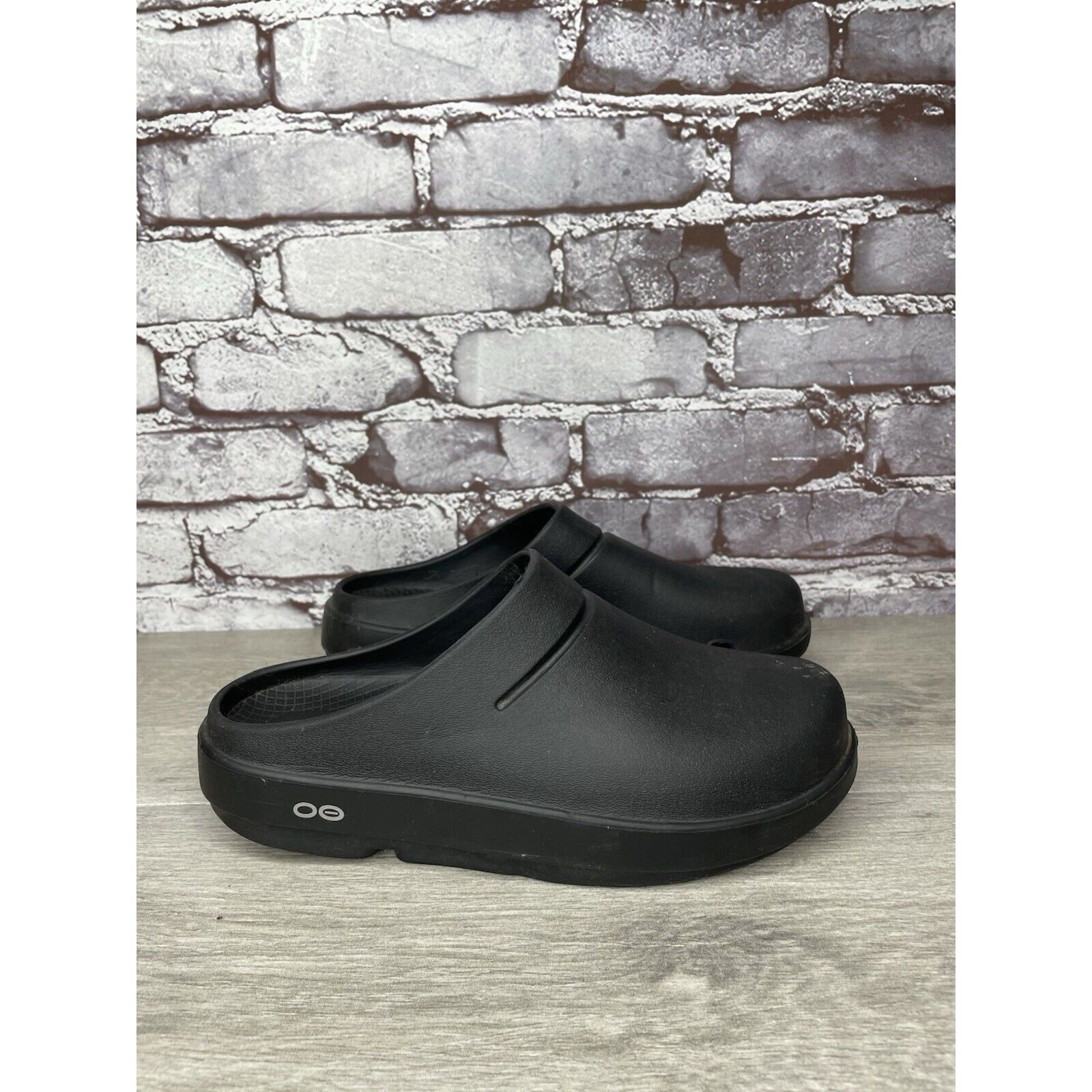 Other Oofos Oocloog Recovery Black Rubber Mules Slides Sandals Wom Size US 7 / IT 37 - 12 Thumbnail