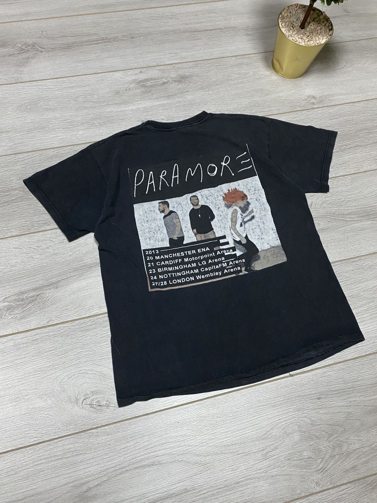 Band Tees Vintage Band tee PARAMORE faded Y2K size M Size US M / EU 48-50 / 2 - 4 Thumbnail