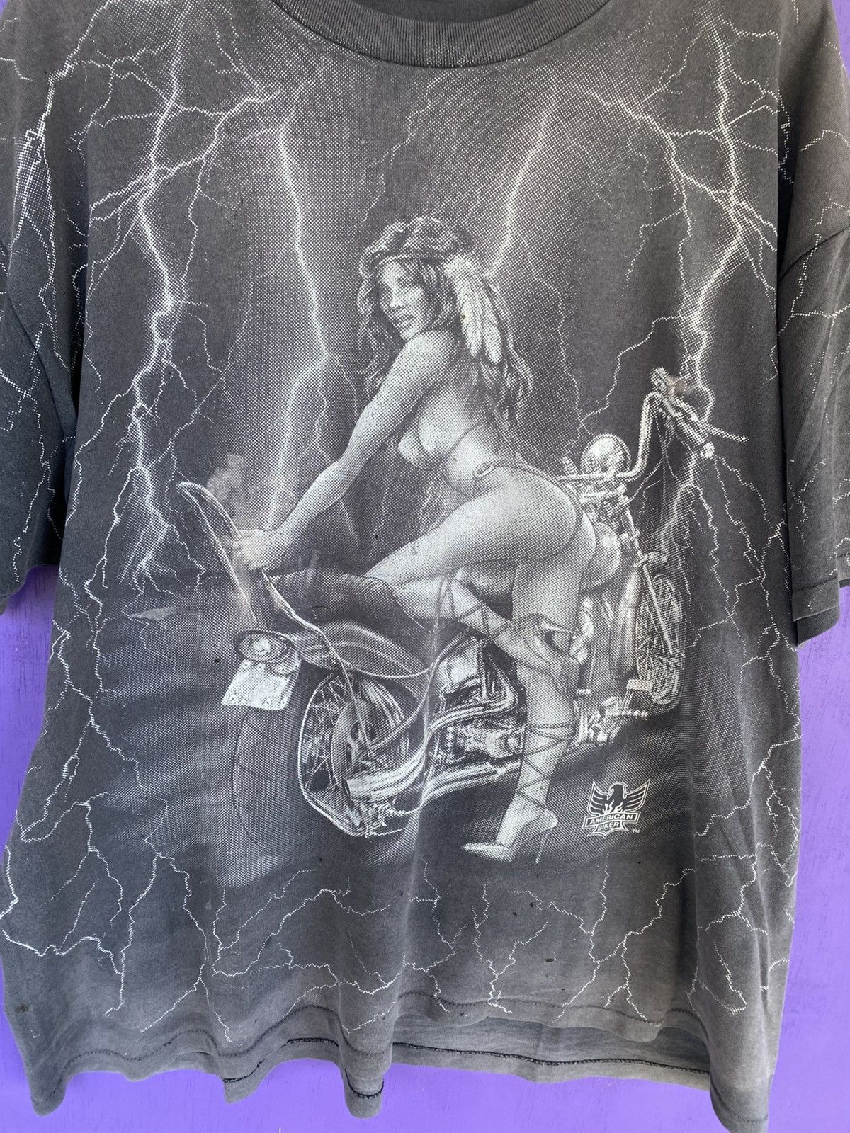 Other Vintage 90s american biker girl AOP faded t-shirt Size US XXL / EU 58 / 5 - 3 Thumbnail