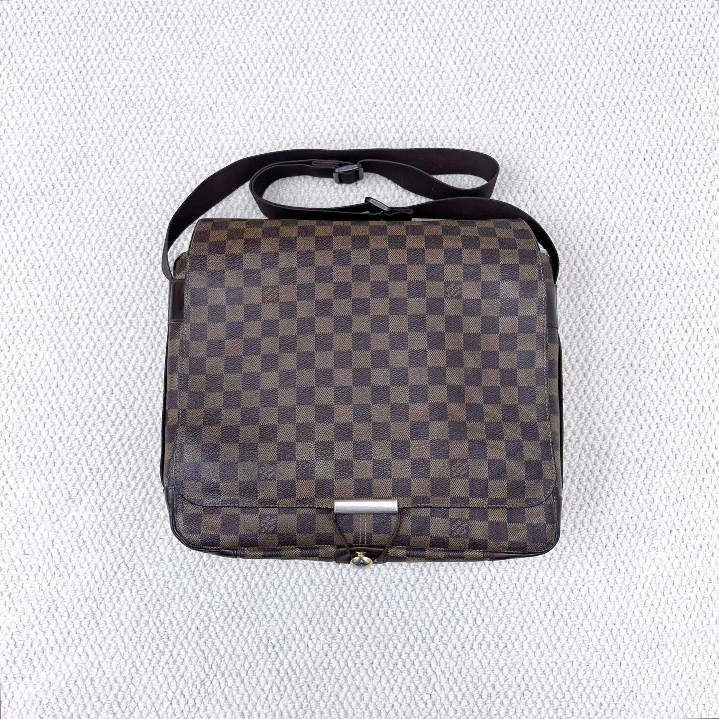 Louis Vuitton Louis Vuitton Damier Ebene Messenger Bag Size ONE SIZE - 1 Thumbnail